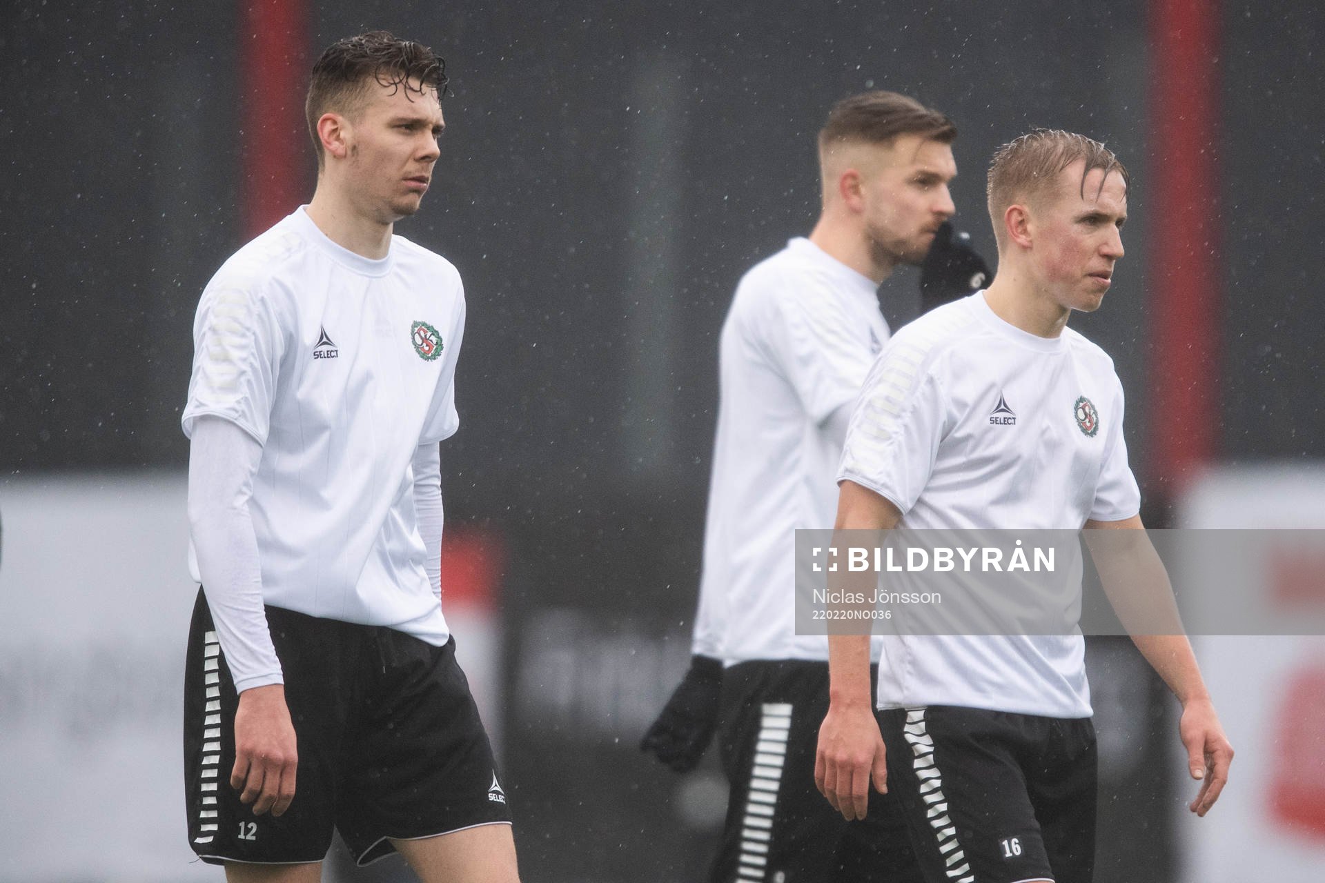 Örebros Jake Larsson och David Seger deppar
