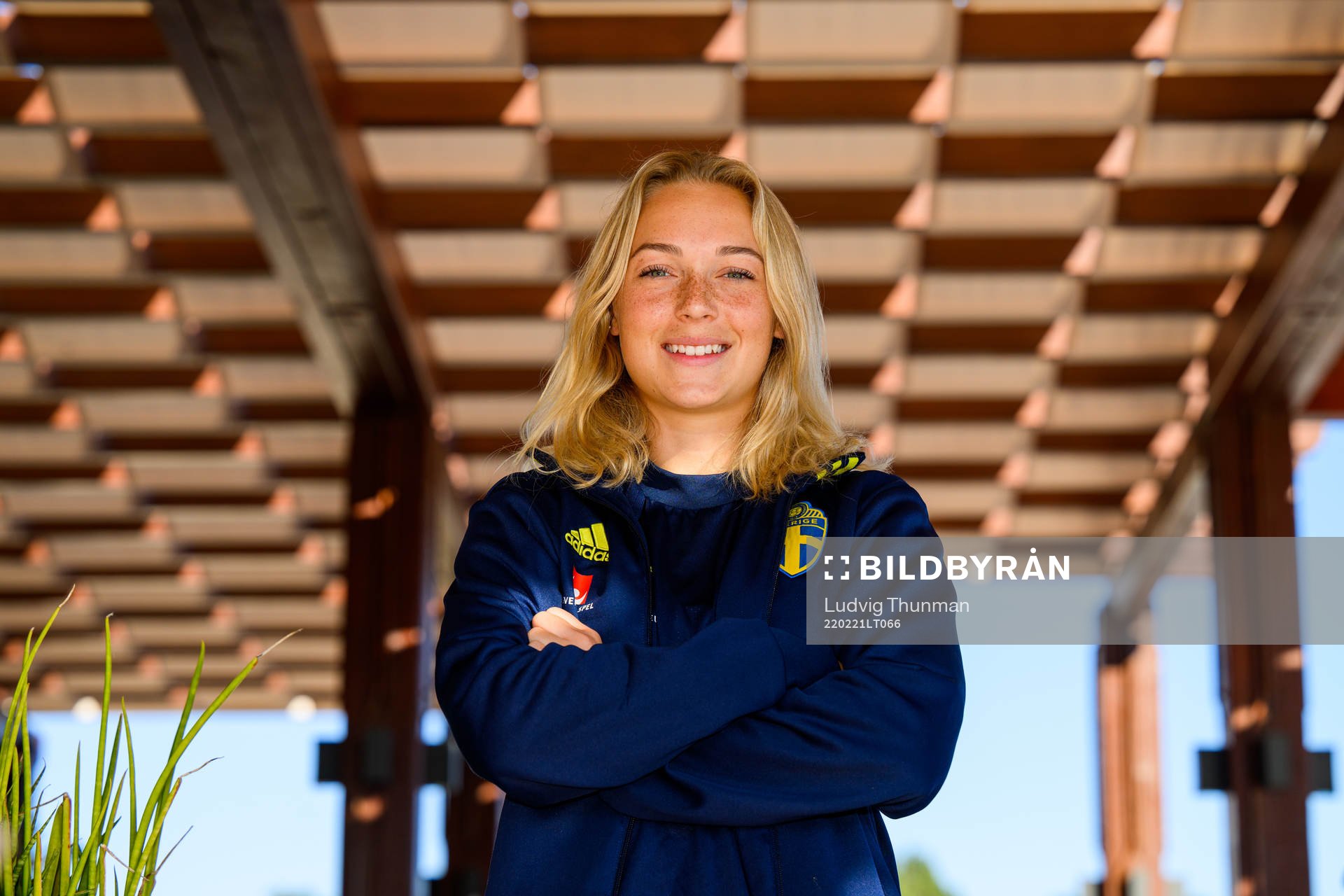 Hanna Bennison pose for a portrait
