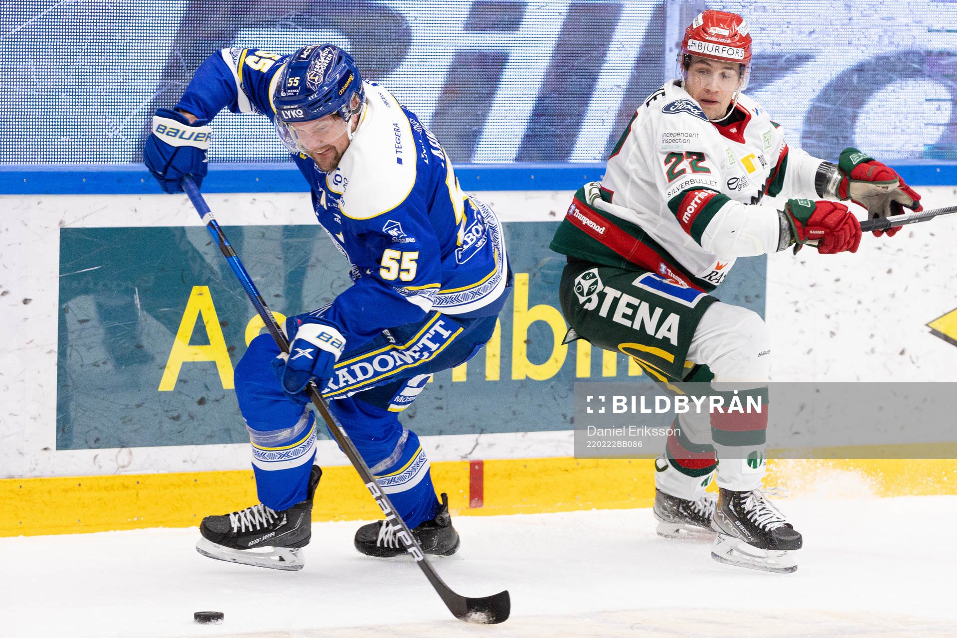 Leksands Jonas Ahnelöv och Frölundas Linus Nässén