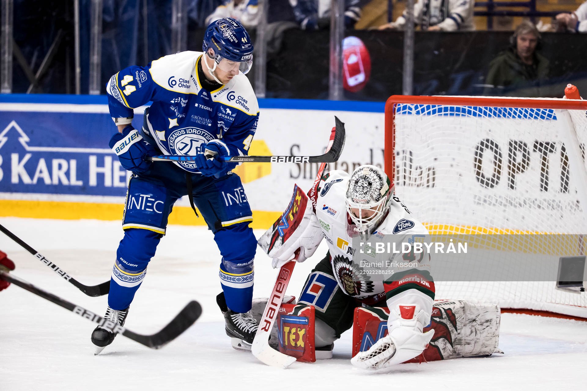Leksands Carter Ashton och Frölundas målvakt Niklas Rubin