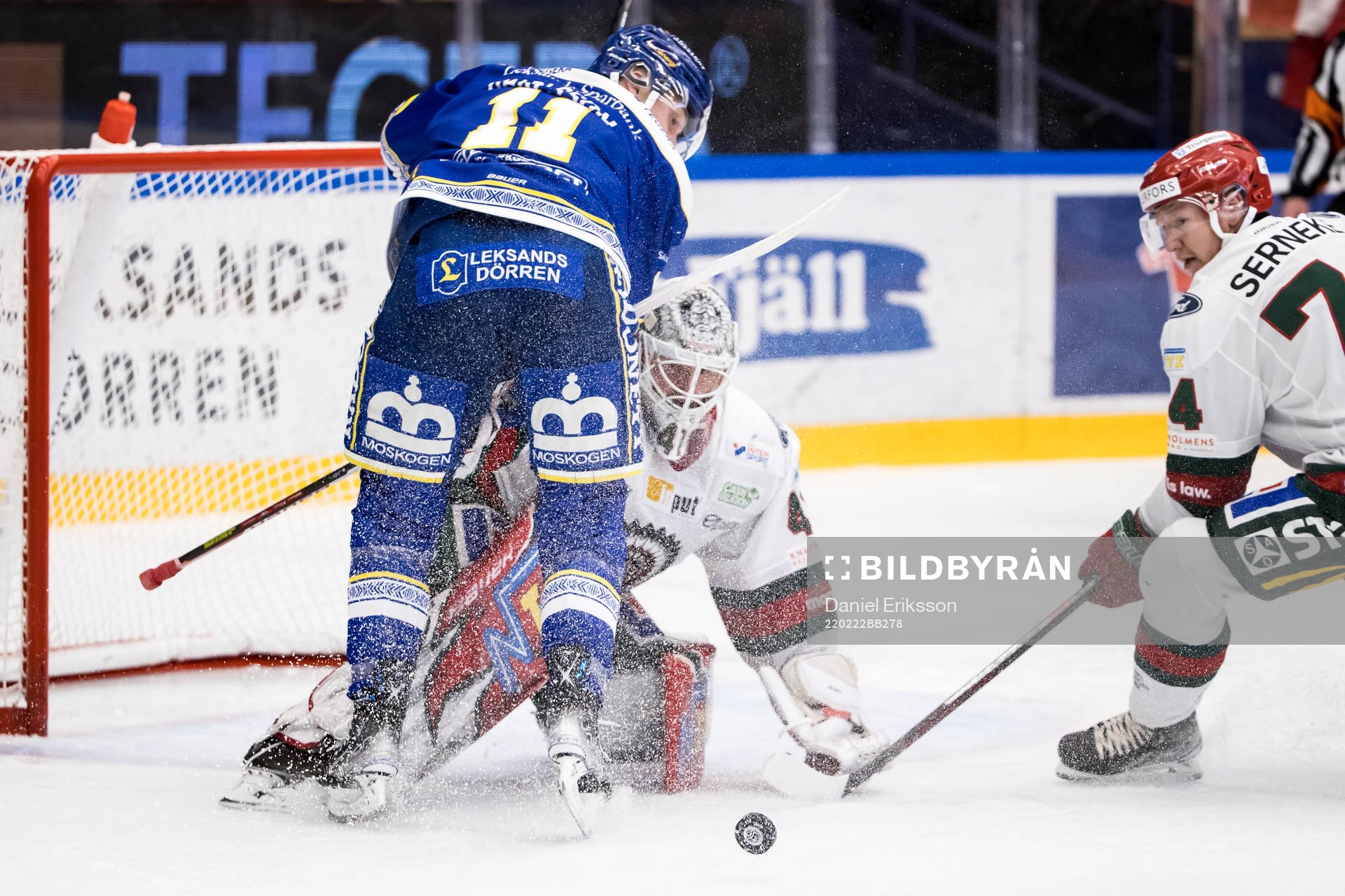 Leksands Martin Karlsson och Frölundas målvakt Niklas