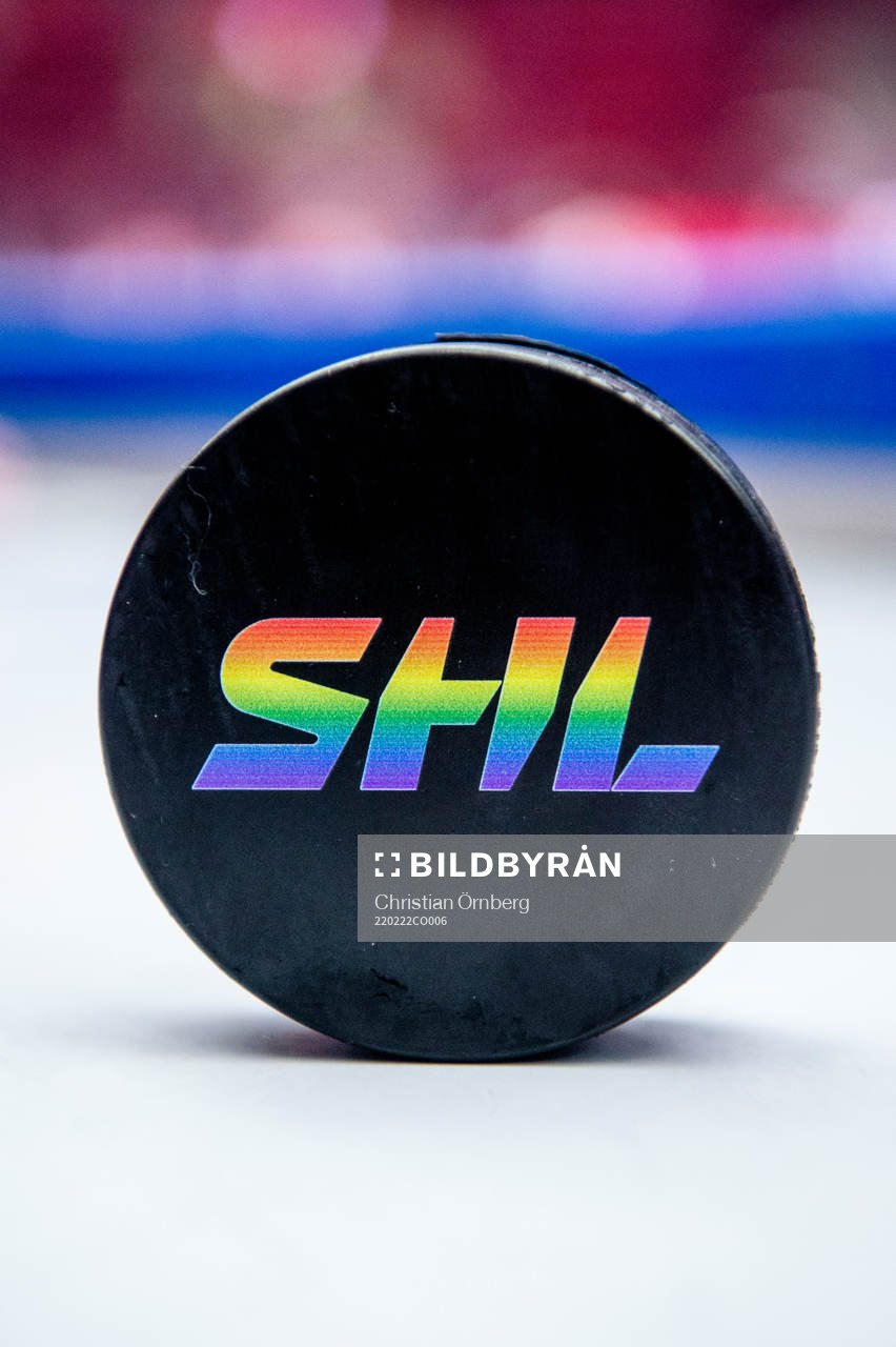 Malmö Redhawks pride-puck