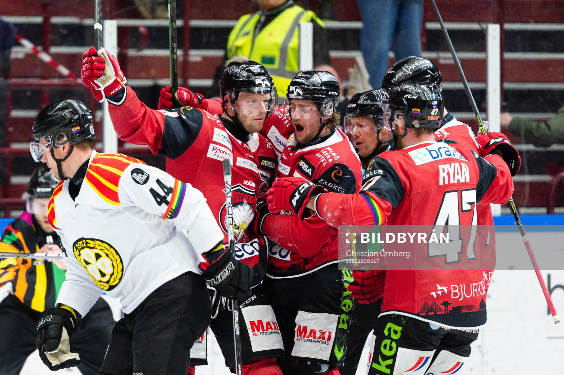 Malmö Redhawks Carl Söderberg jublar