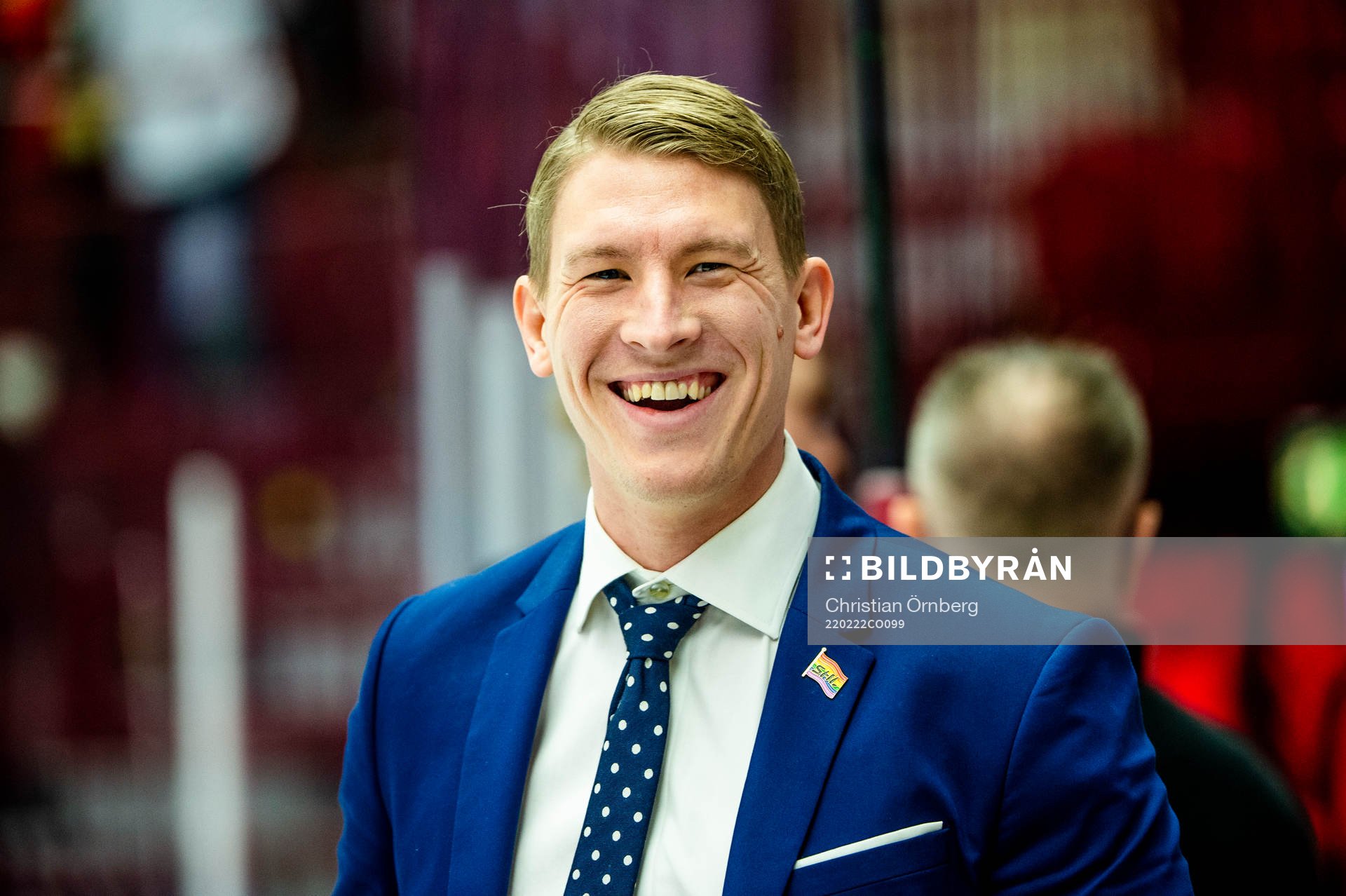 Malmö Redhawks prideambassadör Emil Sylvegård innan