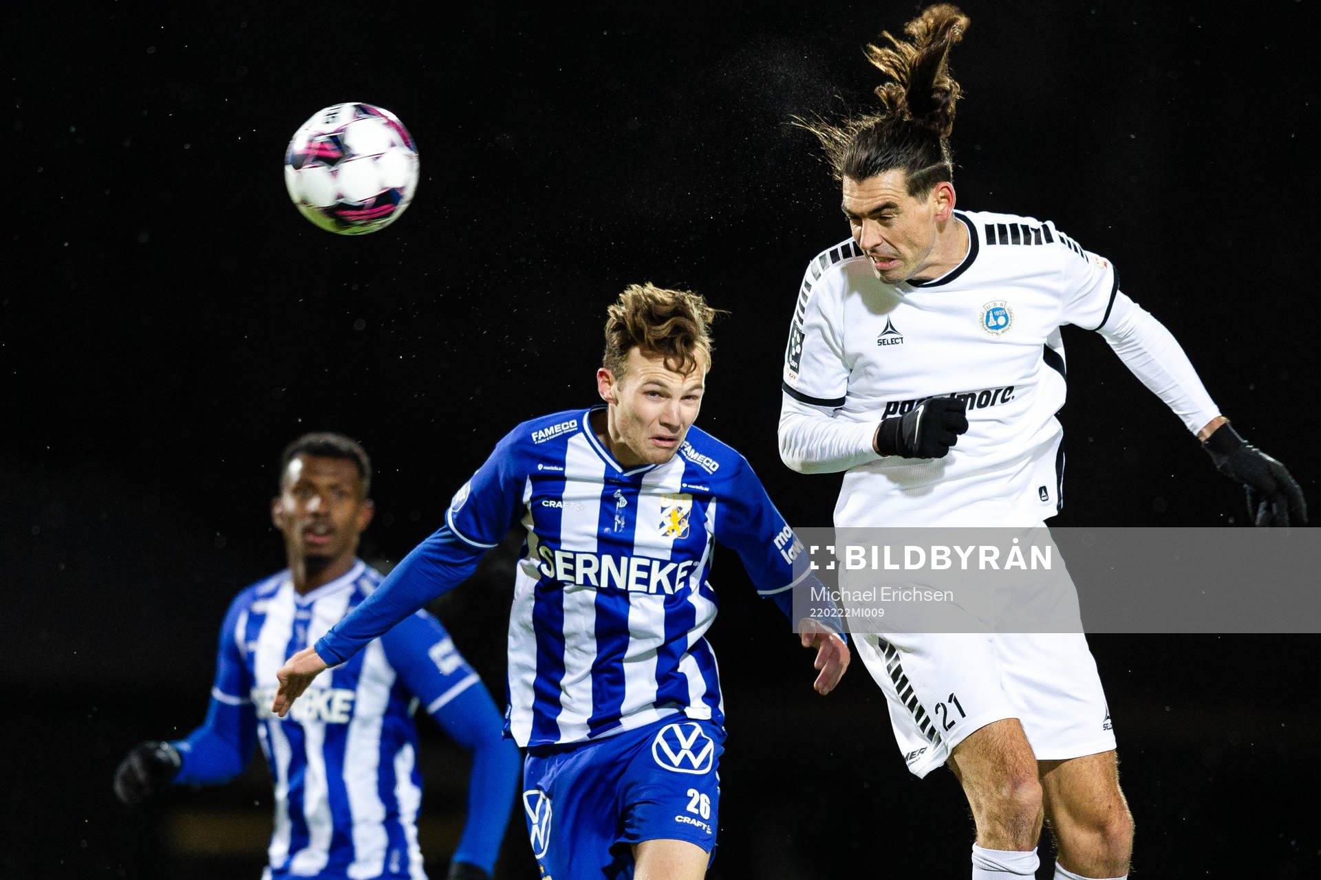Utsiktens Jonathan Quintero Olsson och IFK Göteborgs Tim