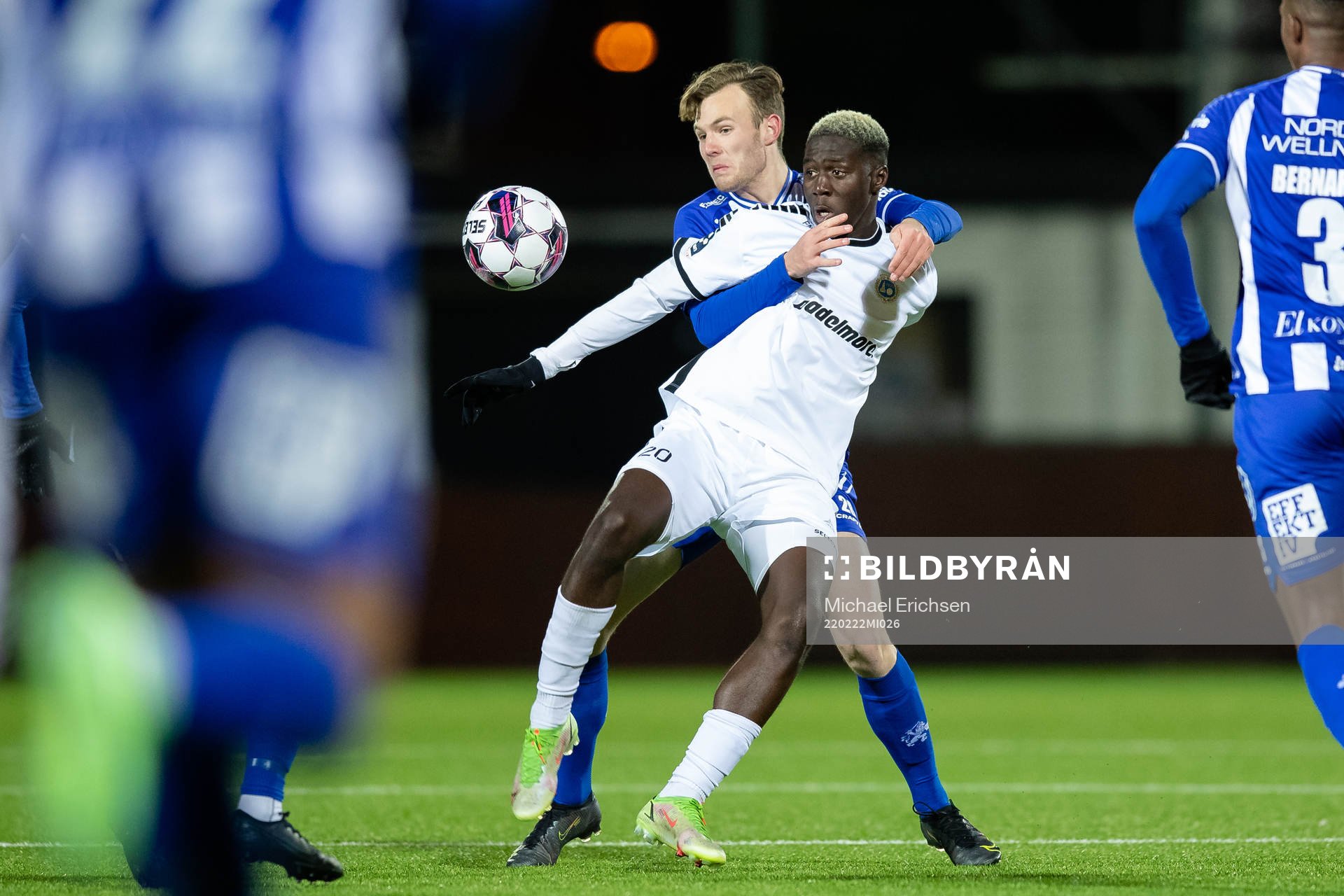 IFK Göteborgs Tim van Assema och Utsiktens Diocounda Gory