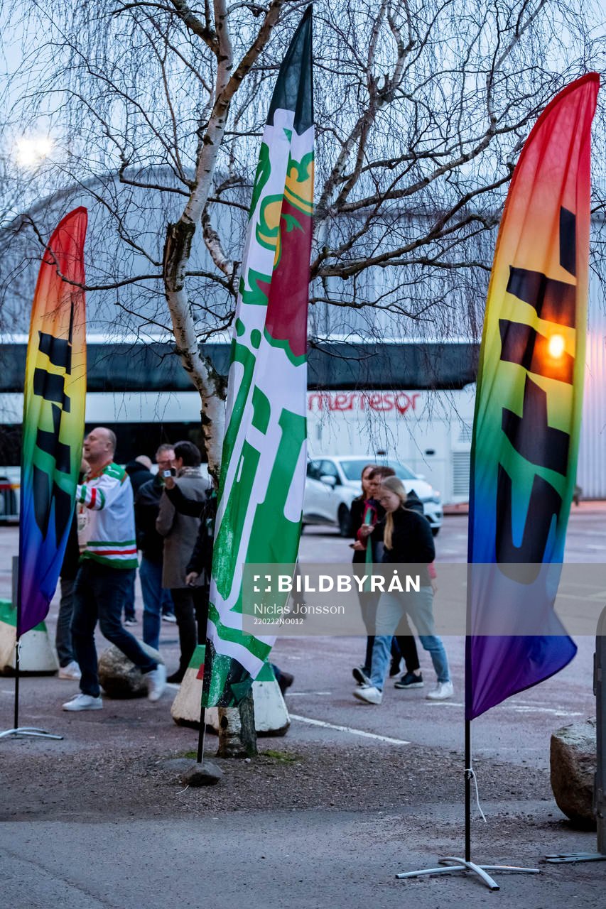 Pride och Rögle flaggor