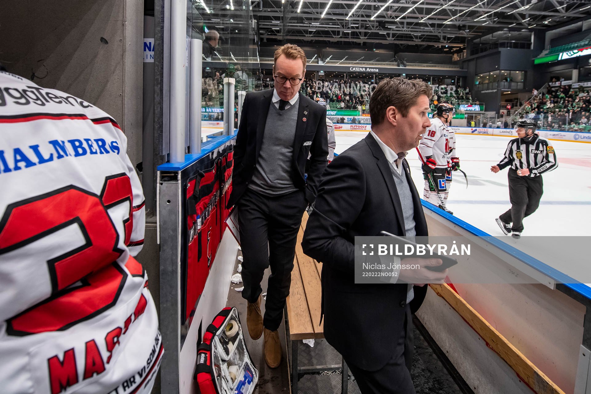 Örebros tränare Niklas Eriksson och assisterande tränare