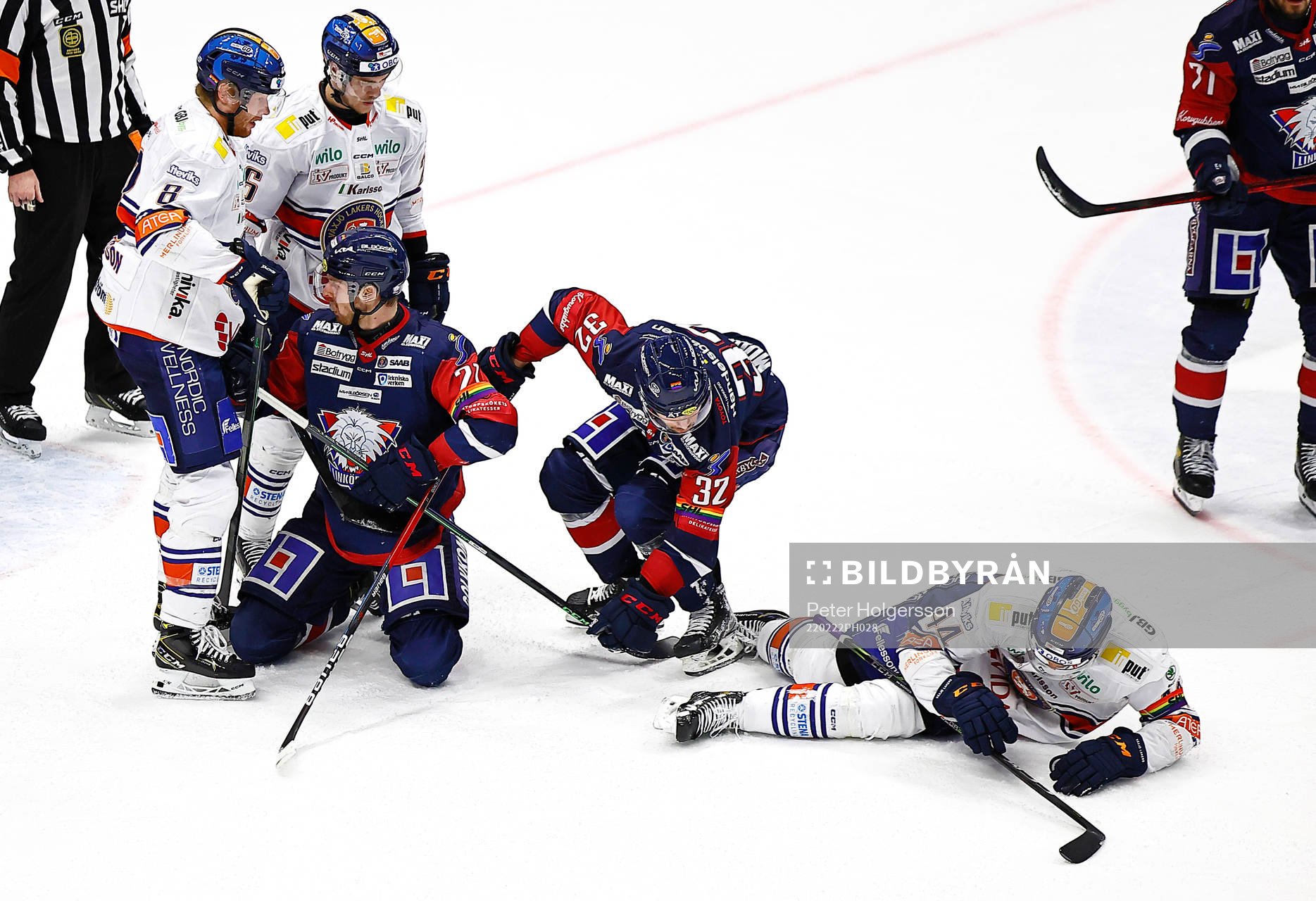 Växjös Peter Andersson skadar sig