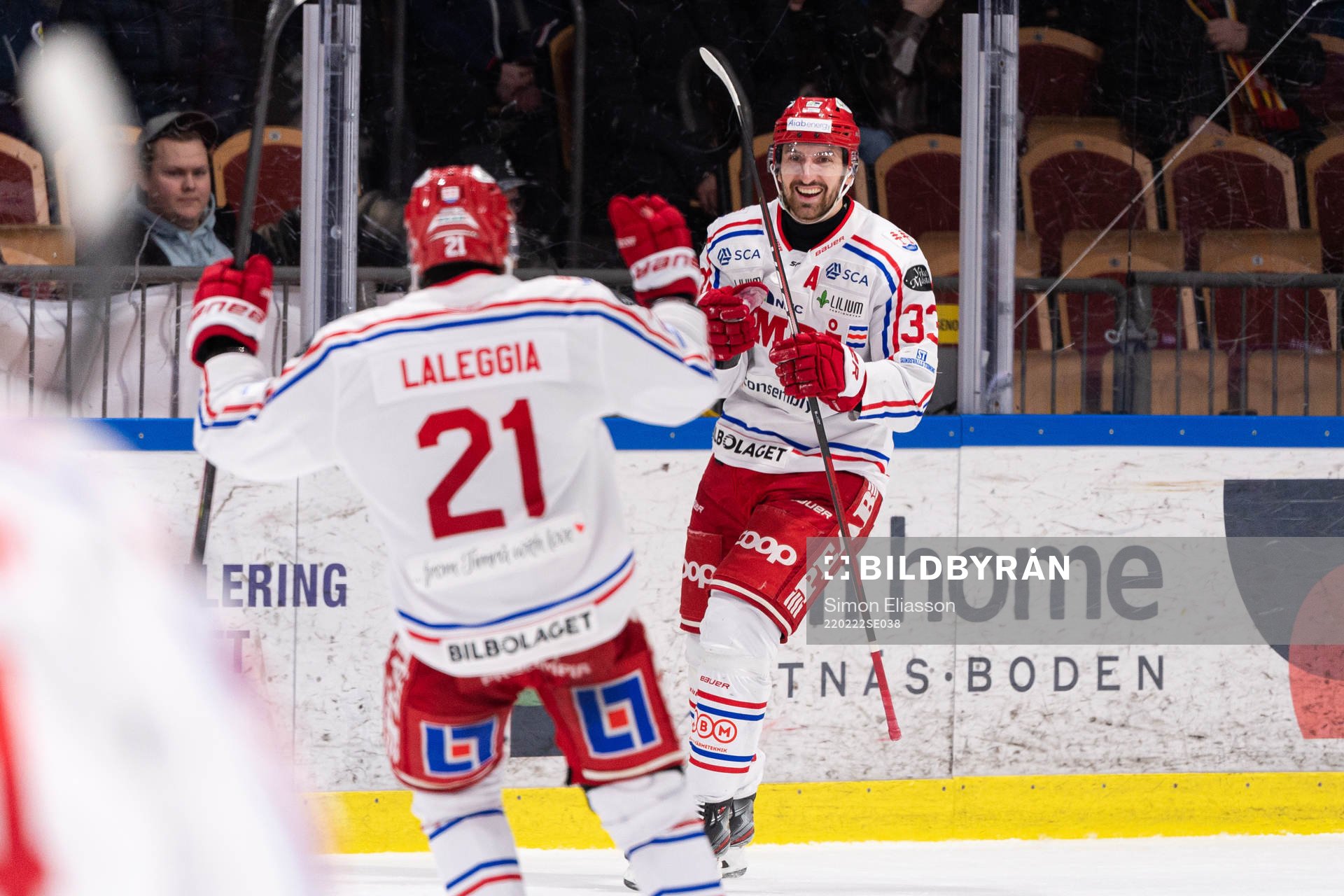 Timrås Albin Lundin jublar