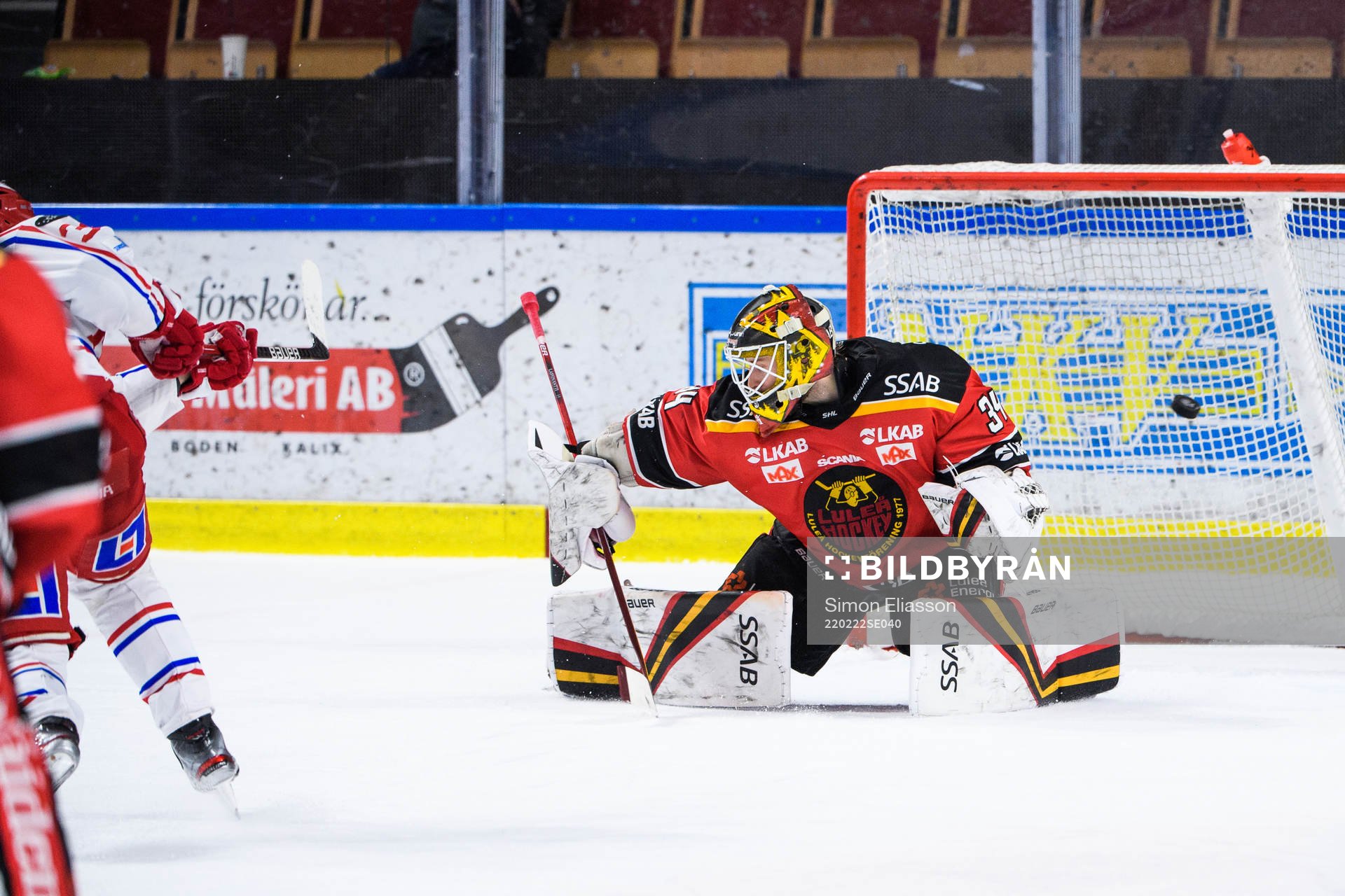 Timrås Albin Lundin sätter 3-2 bakom Luleås målvakt