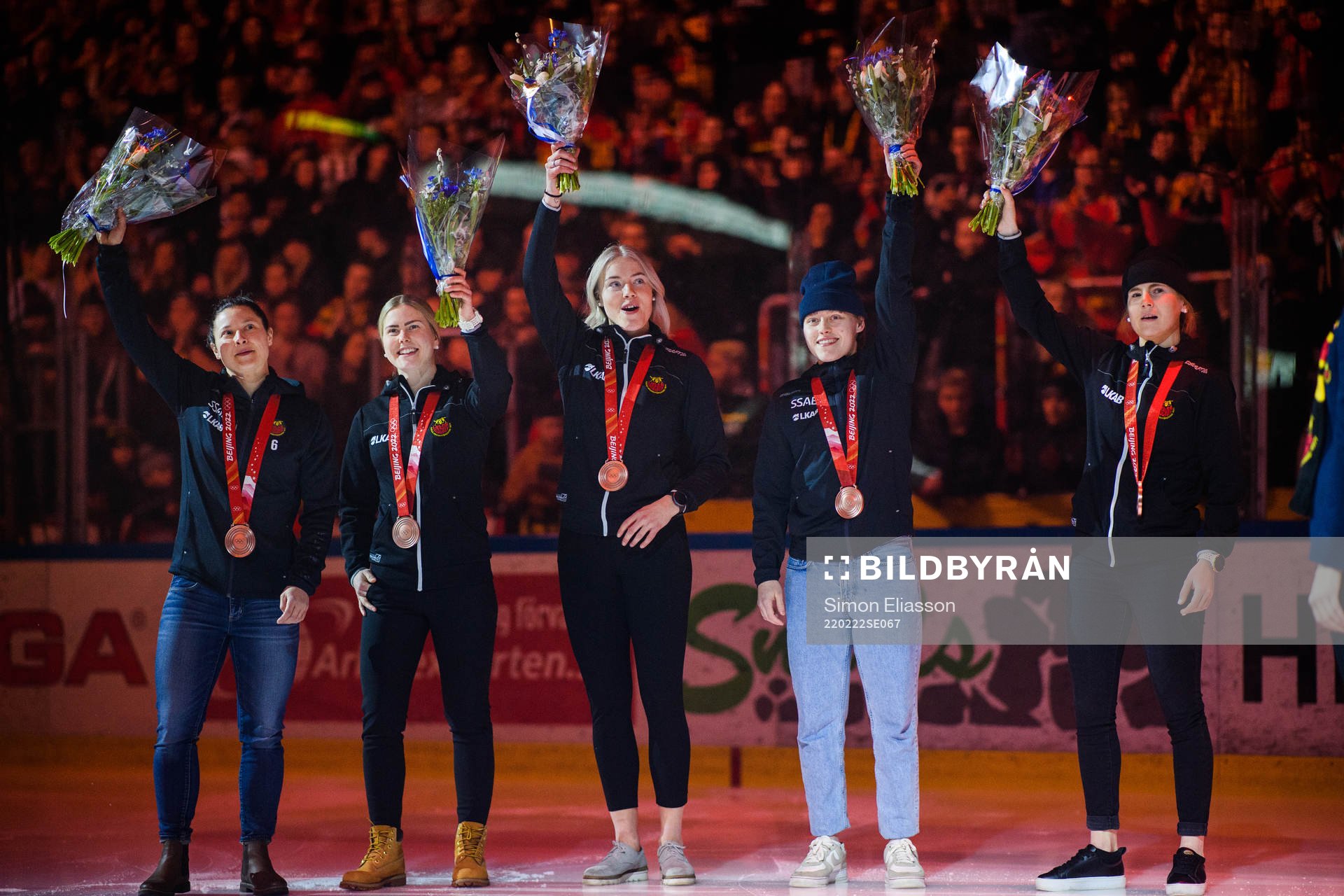 Luleås finska spelare Jenni Hiirikoski, Petra Nieminen,