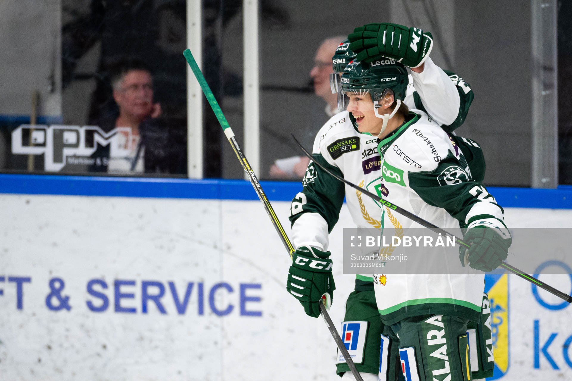 Färjestads Lucas Forsell jublar
