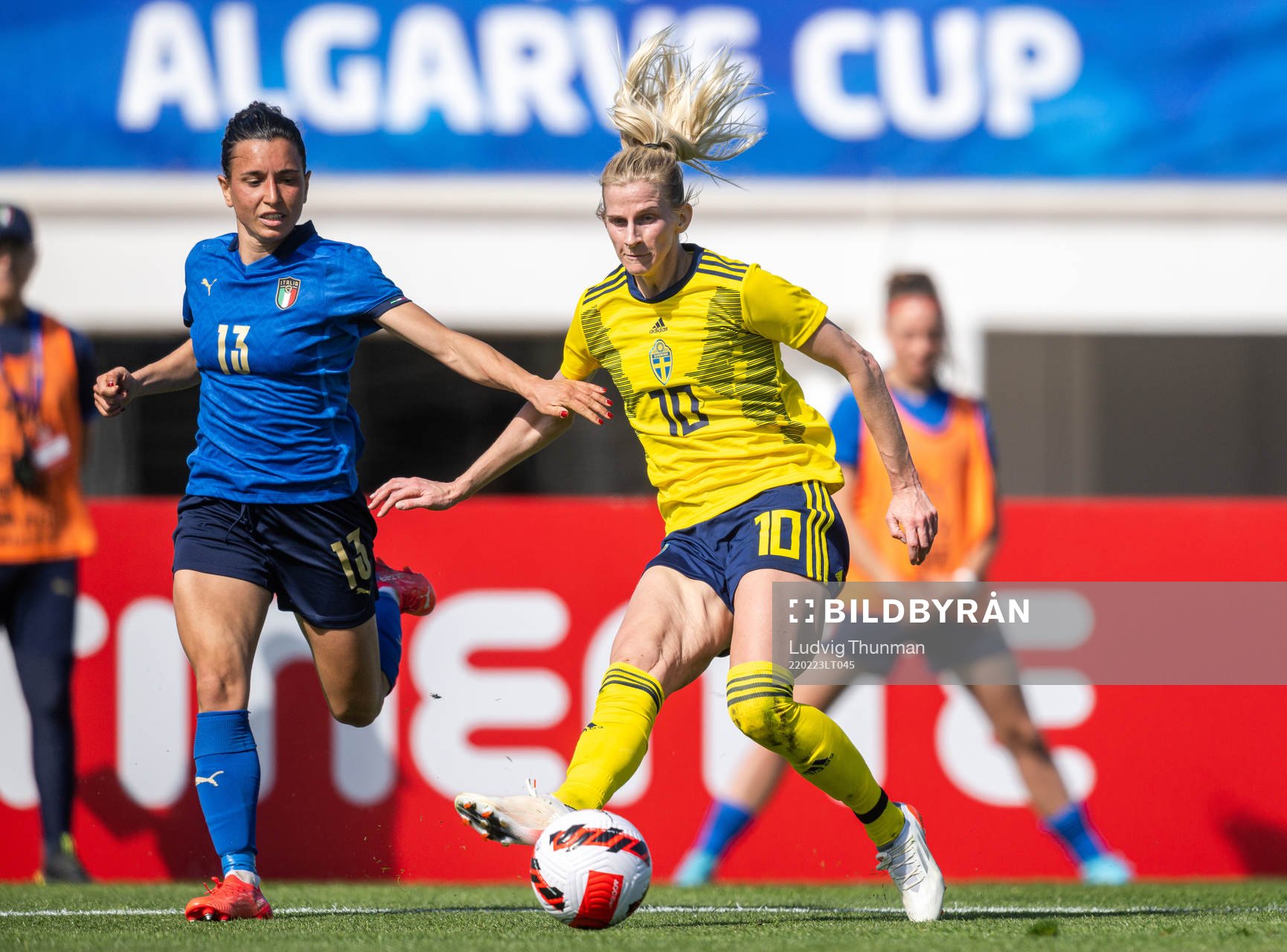 Lucia Di Guglielmo of Italy and Sofia Jakobsson of Sweden