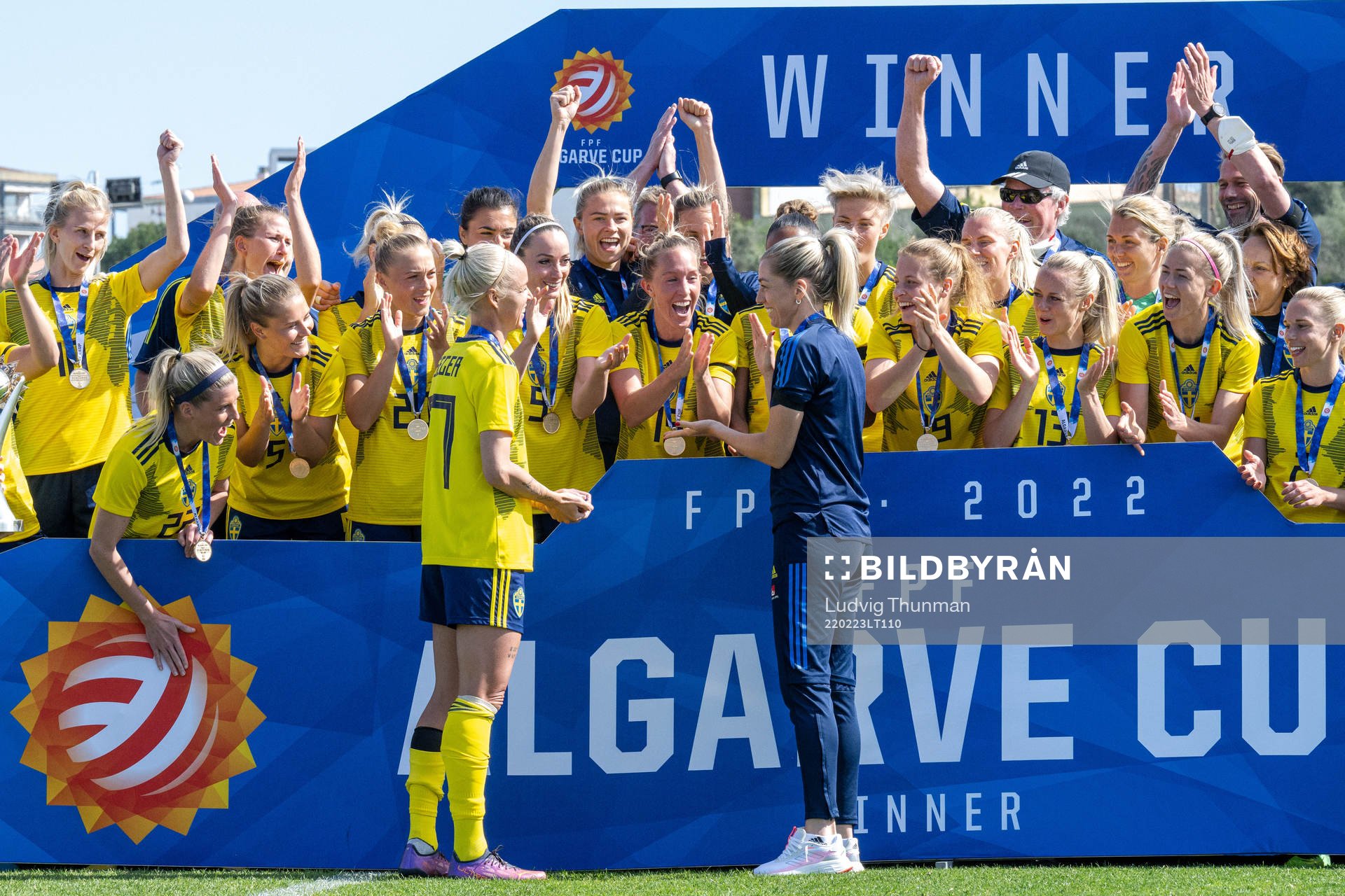 Caroline Seger and Linda Sembrant of Sweden celebrate with teammates after the Algarve Cup final football match between Sweden and Italy on February 23, 2022 in Lagos.