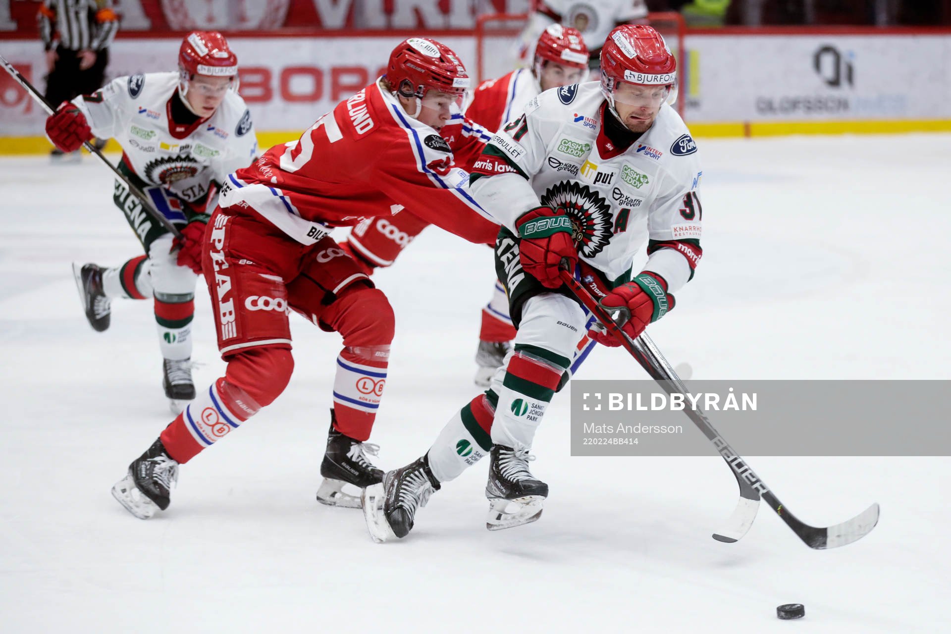 Frölundas Niklas Lasu och Timrås Filip Westerlund