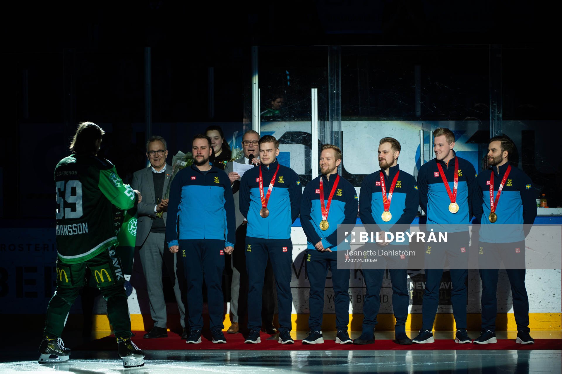 Lag Edin hyllas för OS guldmedaljen med Linus Johansson