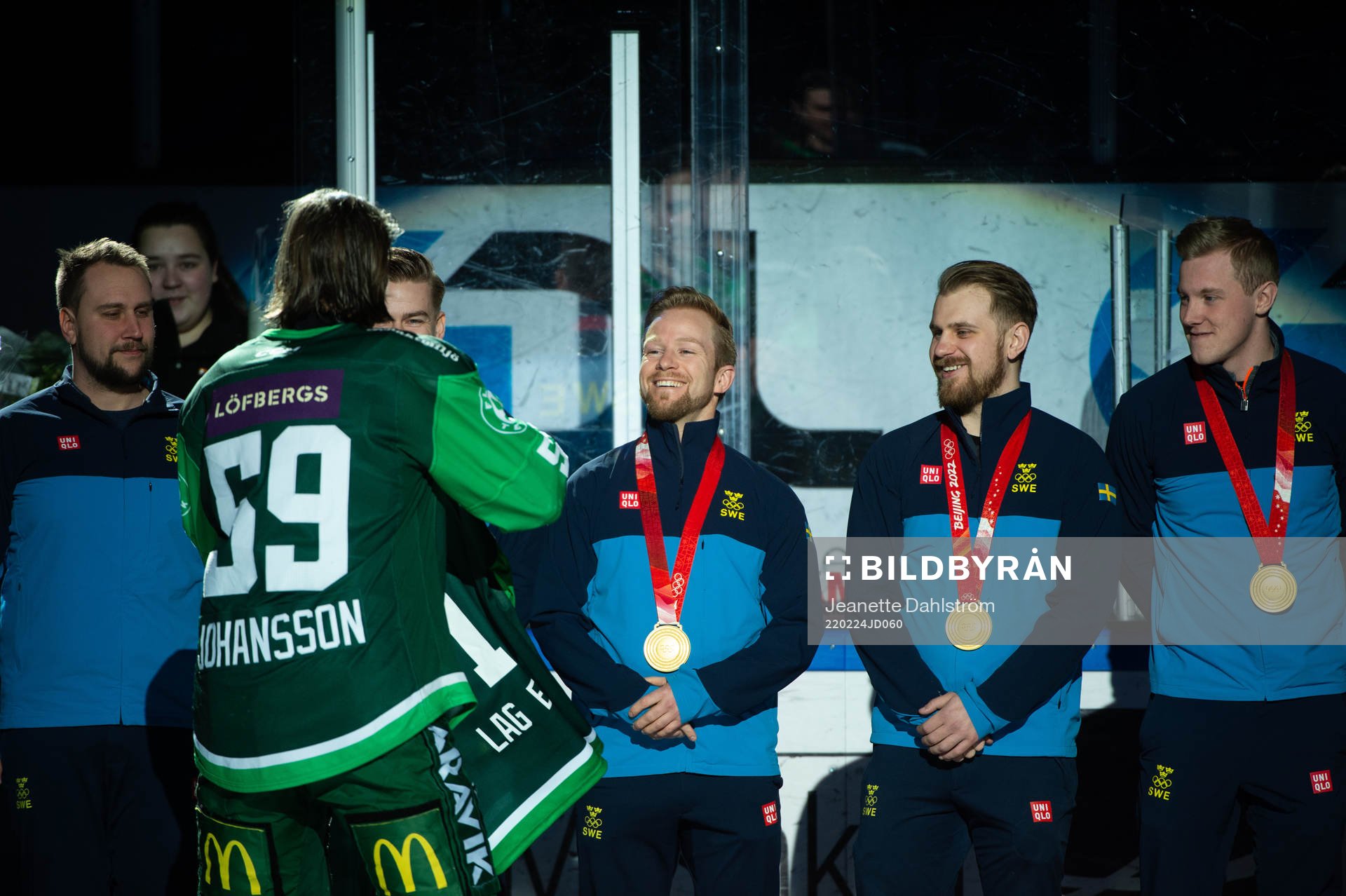 Lag Edin hyllas för OS guldmedaljen med Linus Johansson