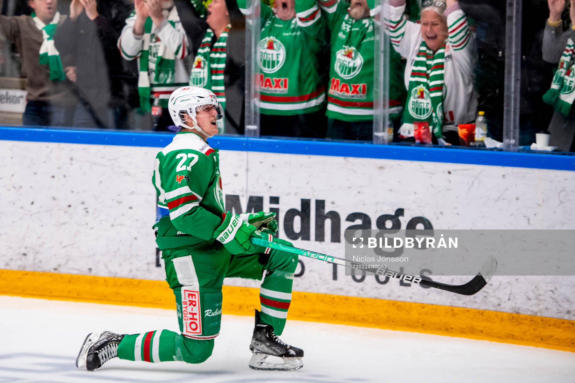 Rögles Linus Sjödin jublar