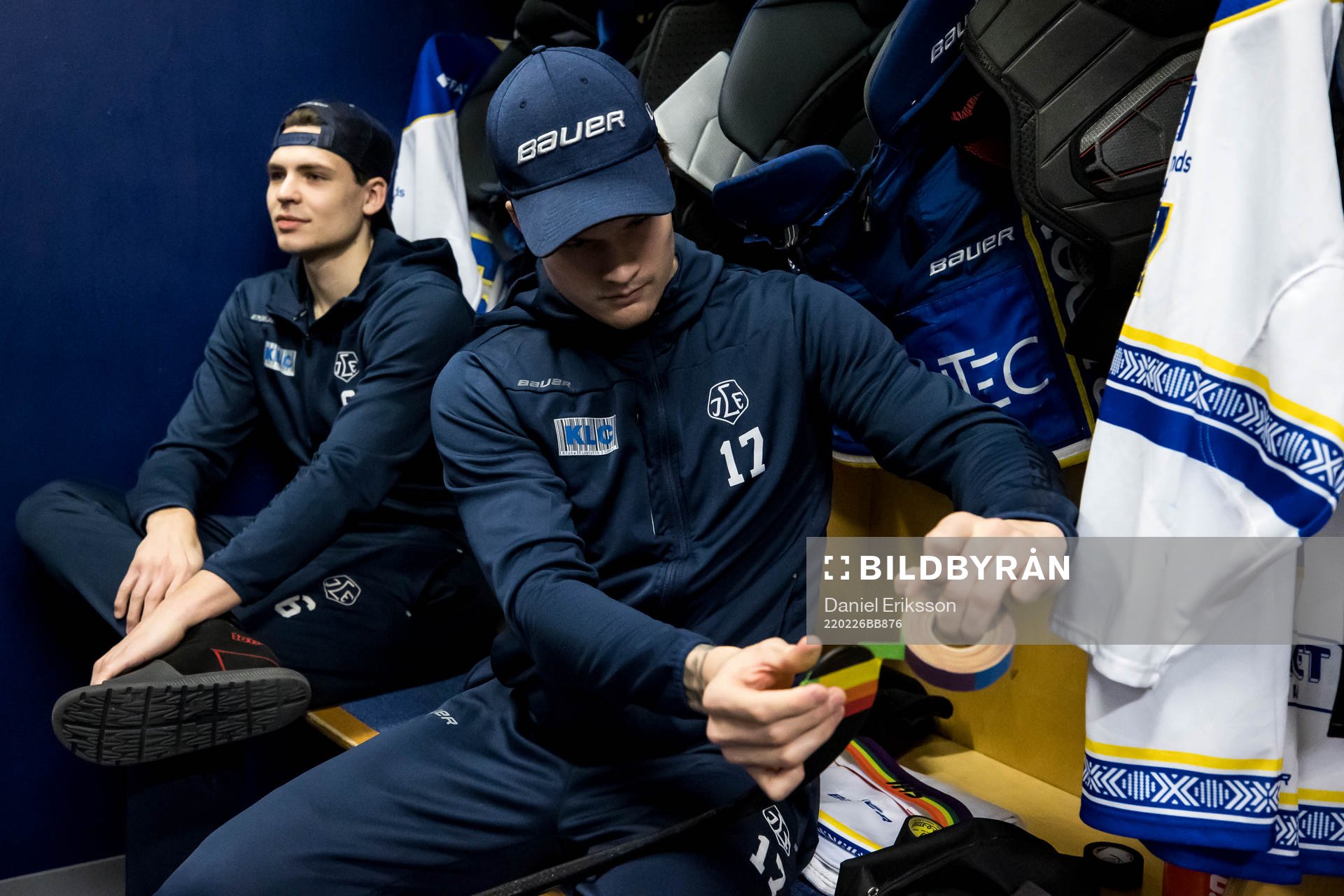 Leksands Linus Andersson  tejpar pride klubba