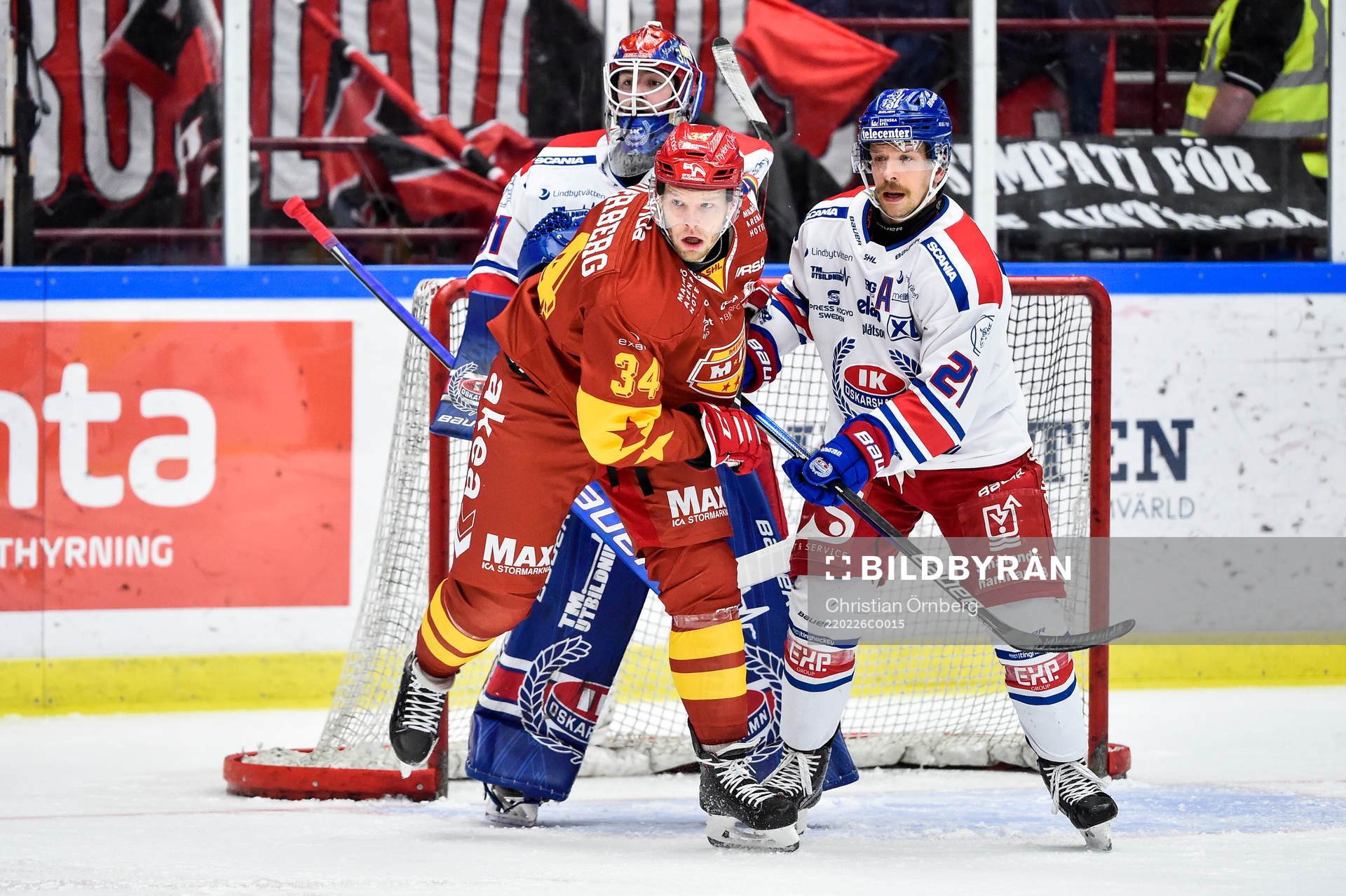 Malmö Redhawks Carl Söderberg mot Oskarshamns målvakt