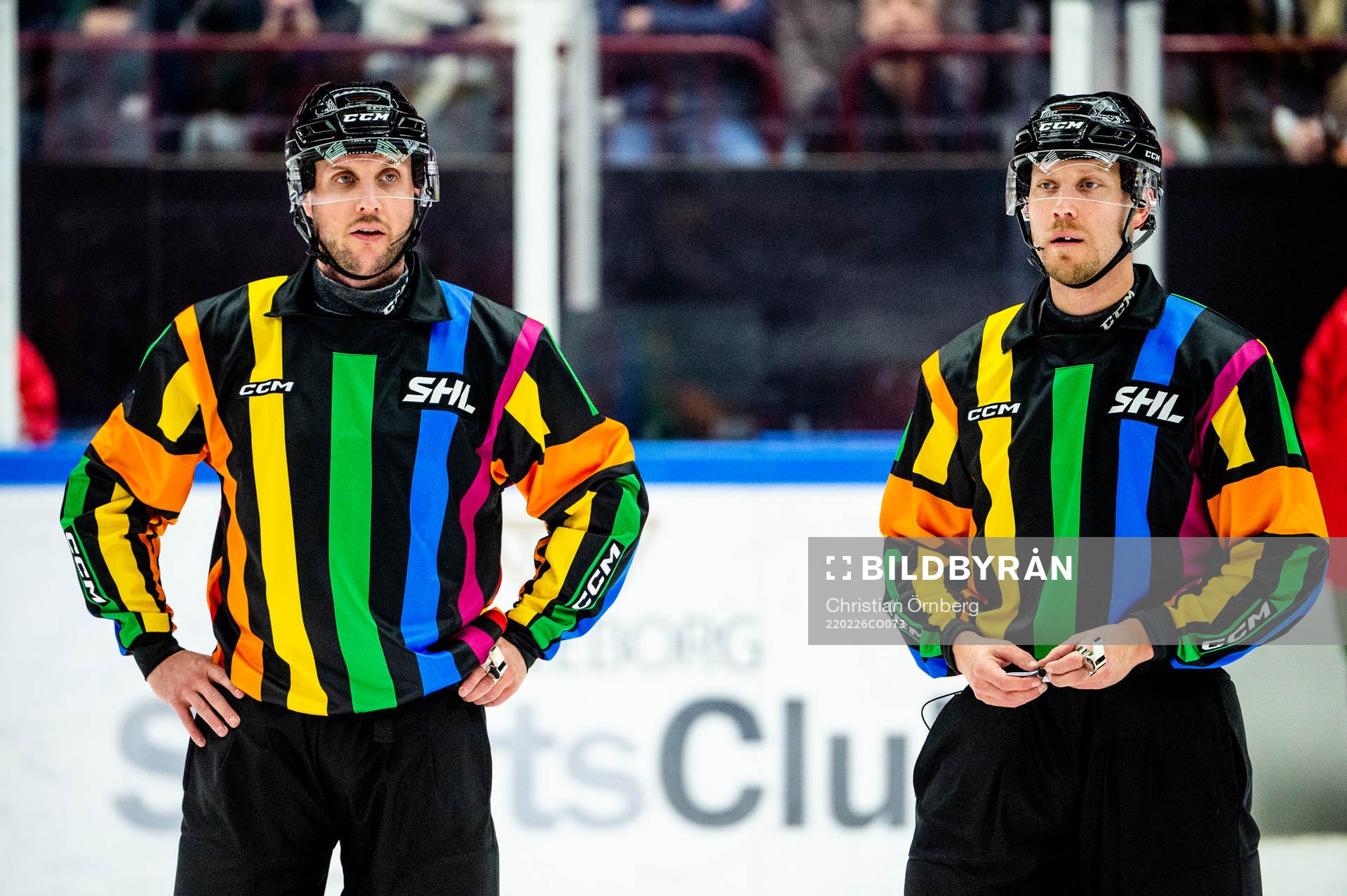Domarna Patric Bjälkander och Andreas Harnebring