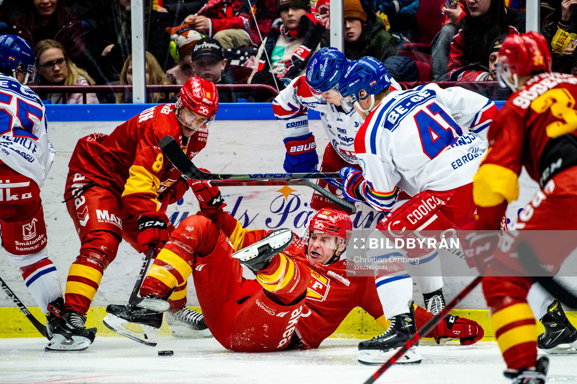 Malmö Redhawks Johan Olofsson och Lance Bouma mot