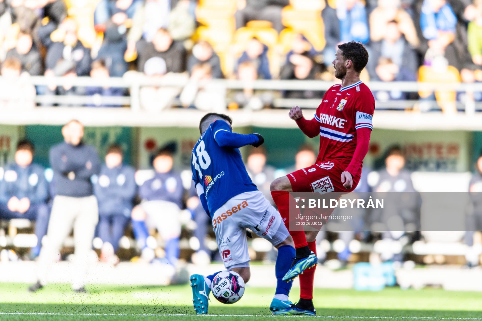 Norrbys Ivo Dominik Pekalski och IFK Göteborgs Marcus Berg