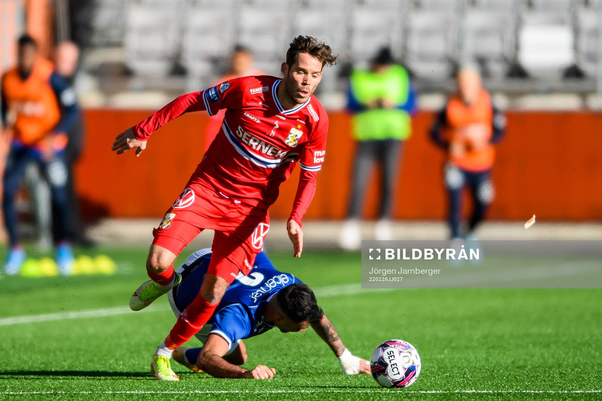 IFK Göteborgs Emil Salomonsson och Norrbys Abbas Mohamad
