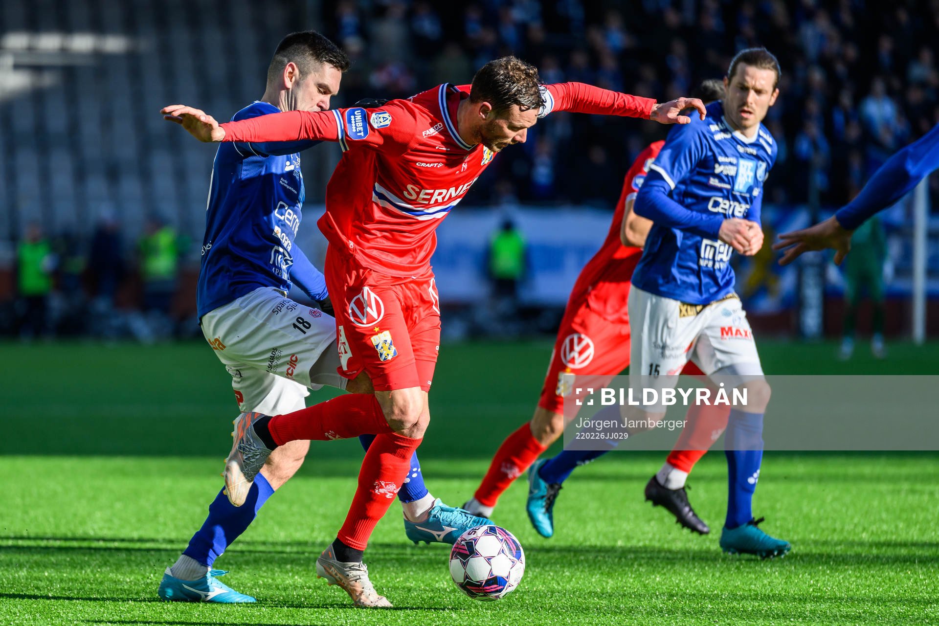 Norrbys Ivo Dominik Pekalski och IFK Göteborgs Marcus Berg