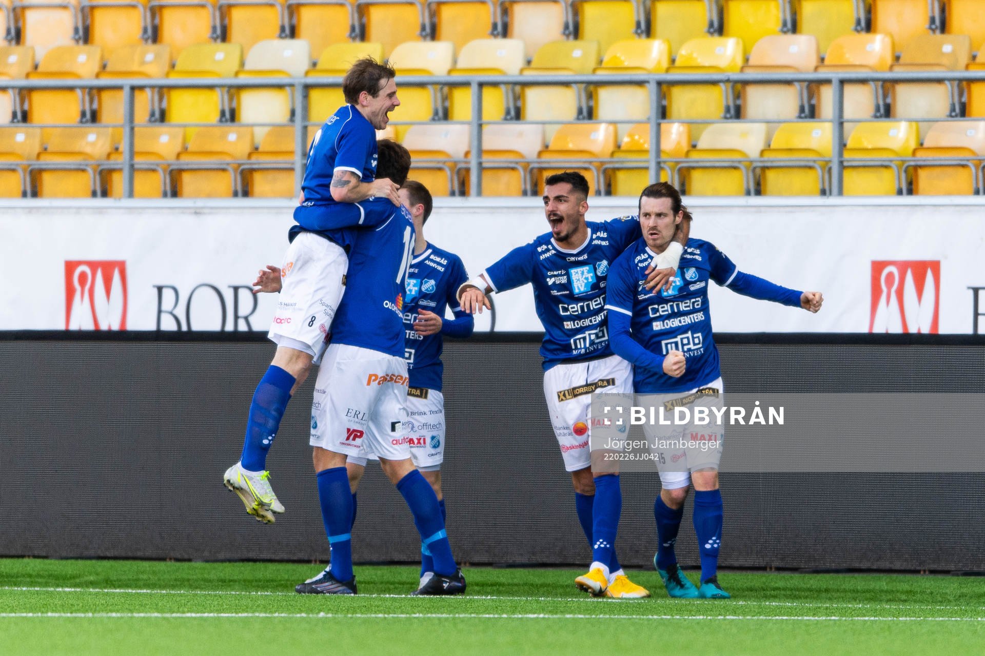 Norrbys spelare jublar