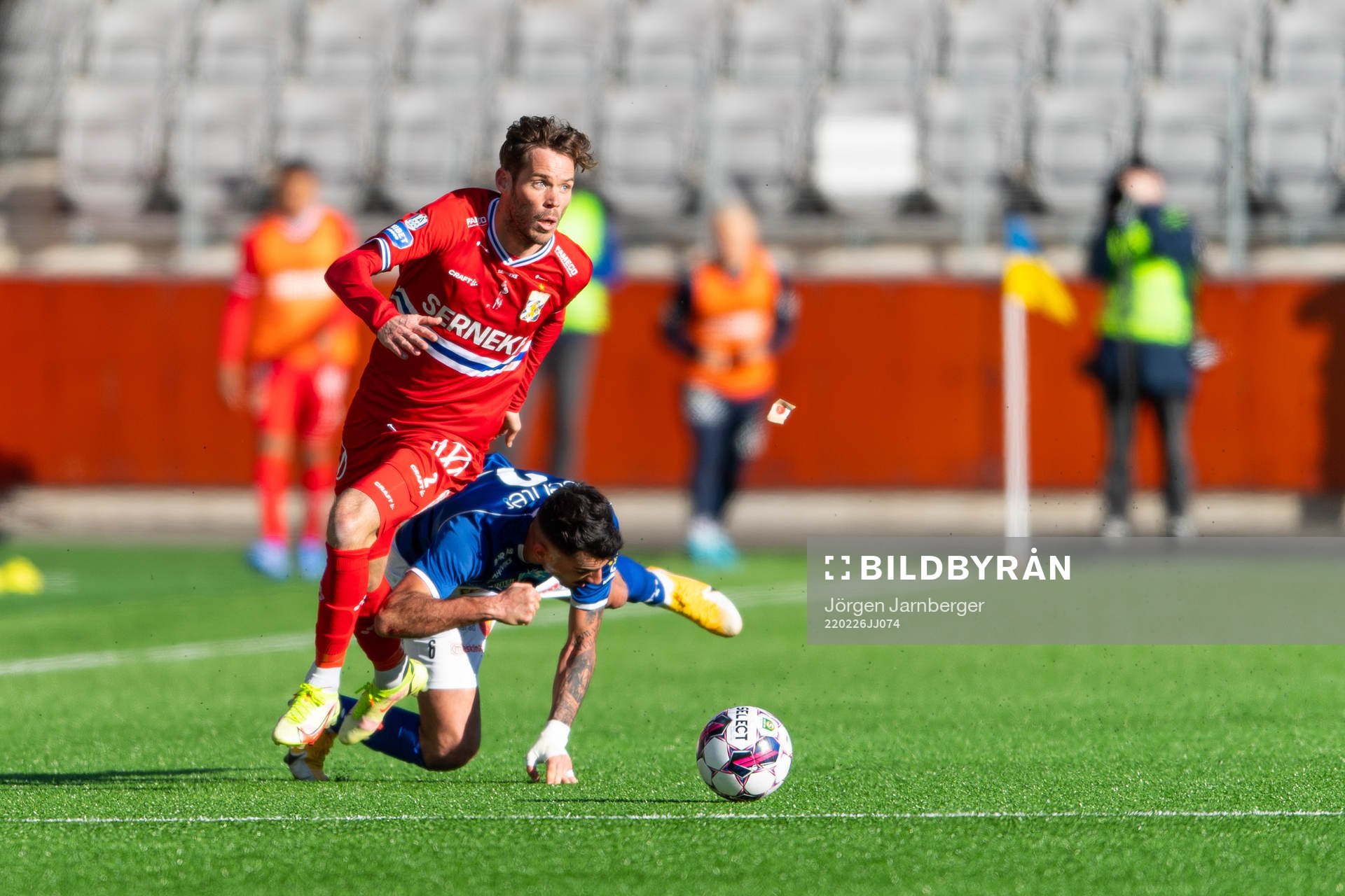 IFK Göteborgs Emil Salomonsson och Norrbys Abbas Mohamad