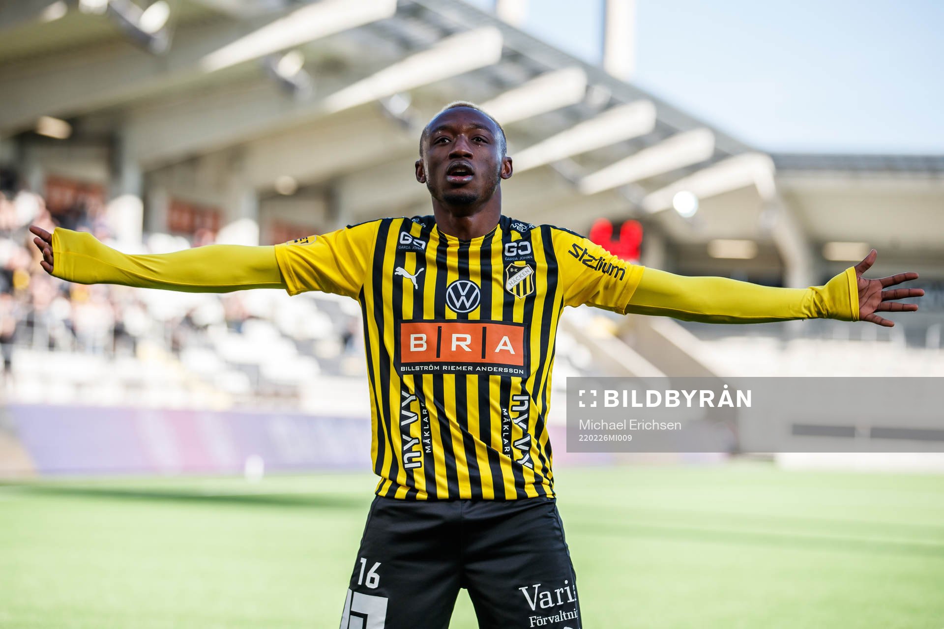 Häckens Benie Traore jublar