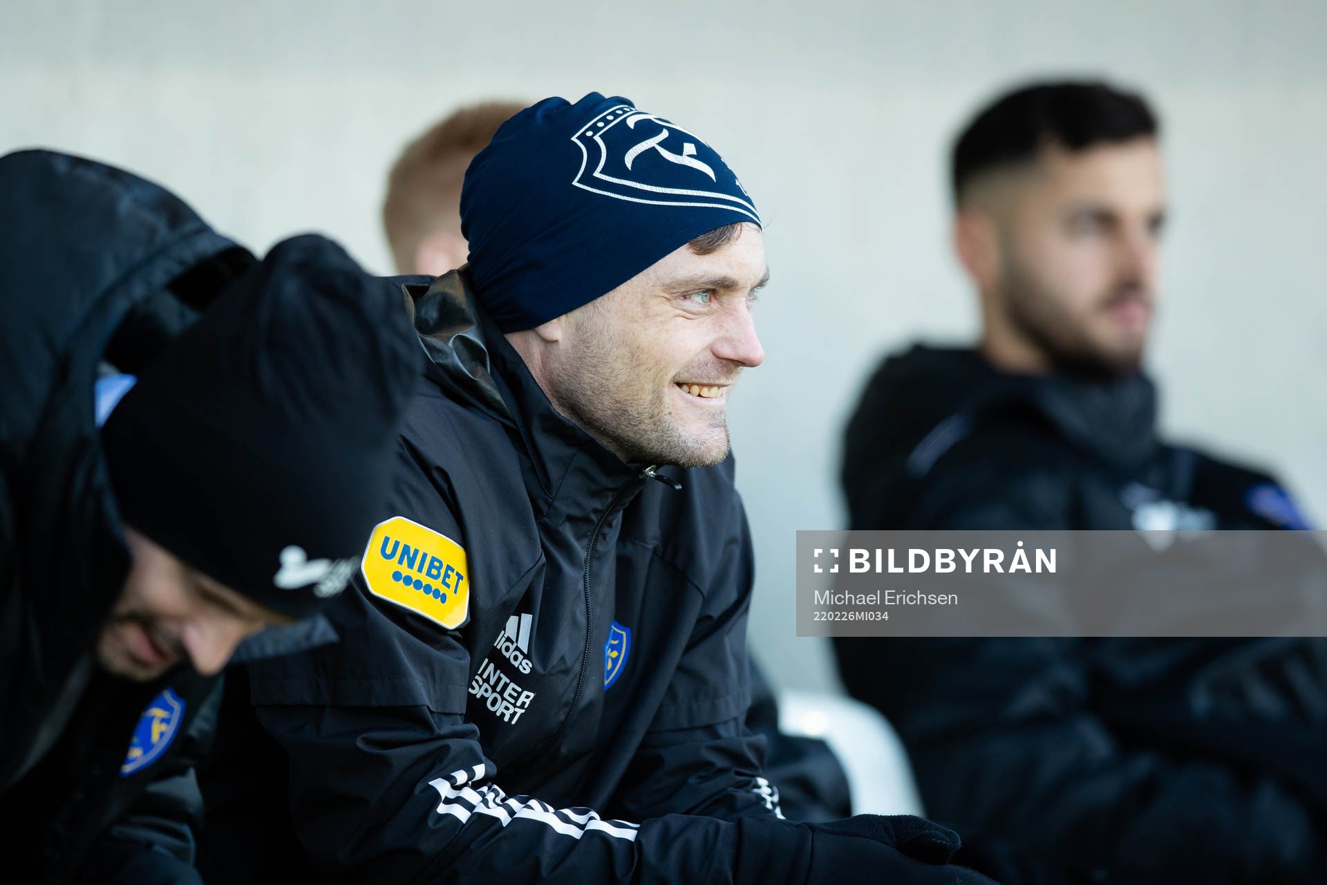 Falkenbergs assisterande Tobias Tuvesson innan
