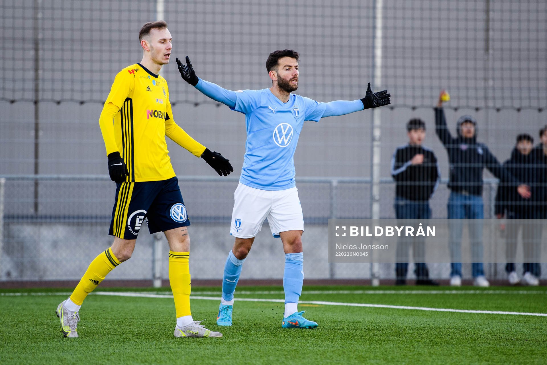 Malmö FFs Erdal Rakip reagerar mot domaren