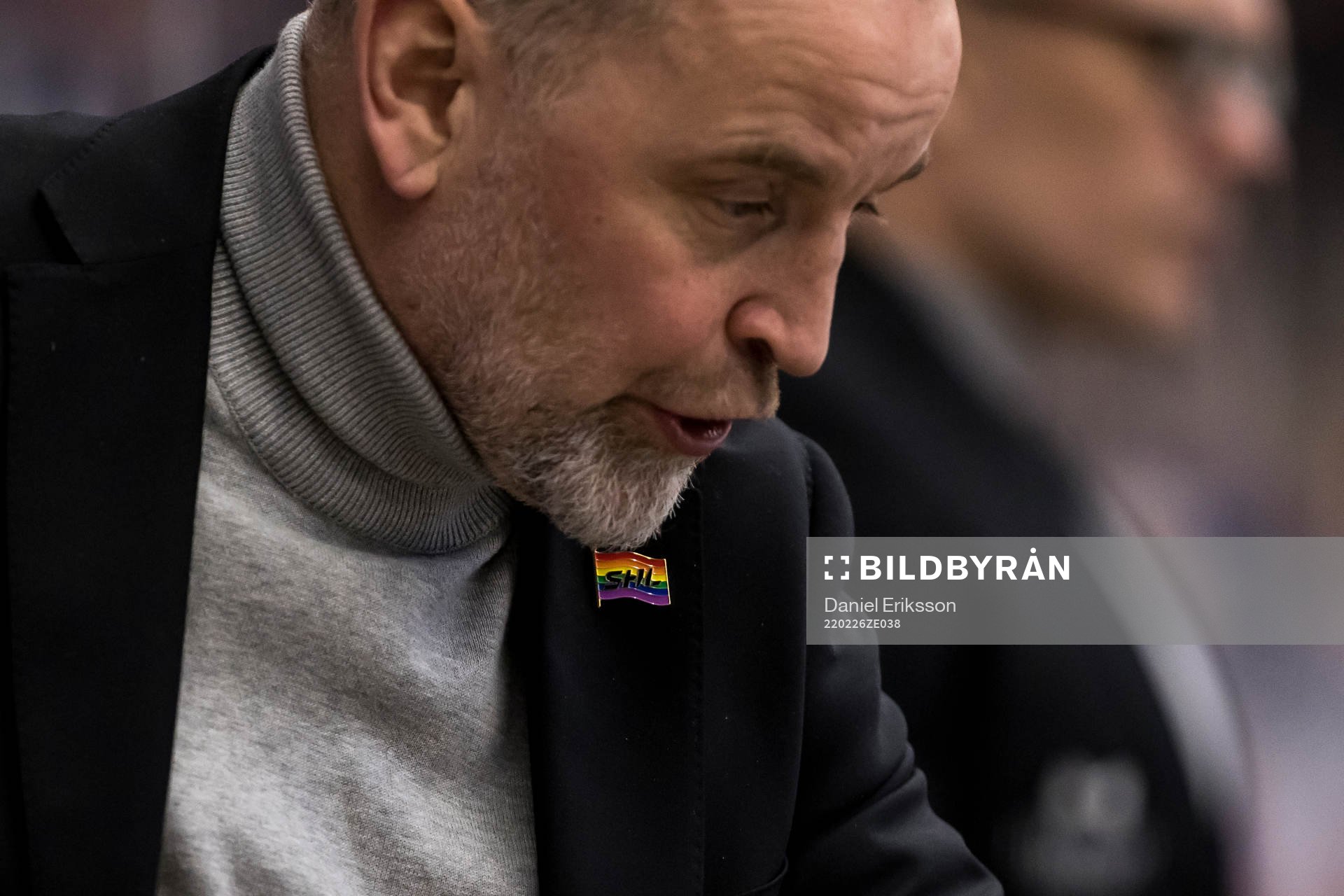 Pride pin på Luleås tränare Thomas Berglund