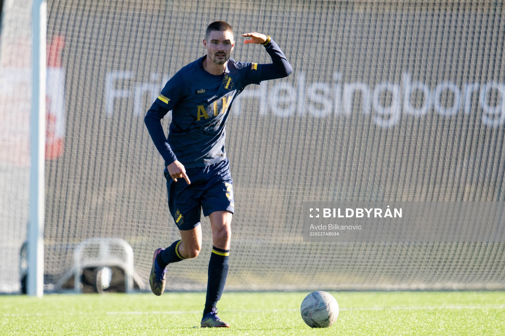 s Mikael Lustig