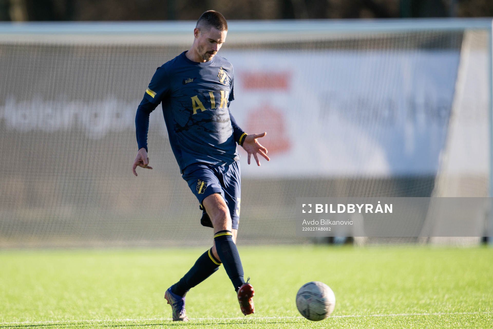 s Mikael Lustig