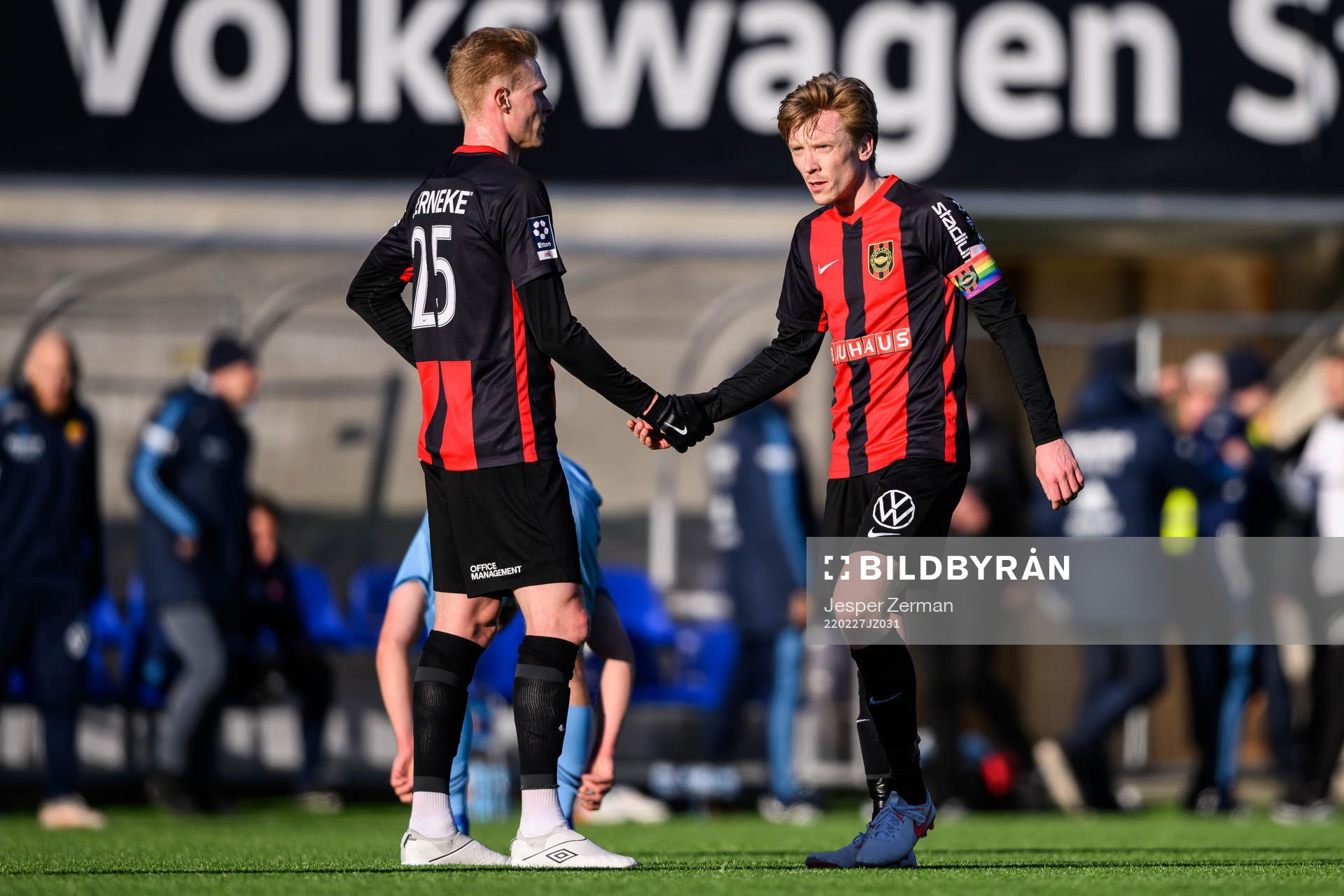 Brommapojkarnas Nicklas Maripuu ovh Gustav Sandberg