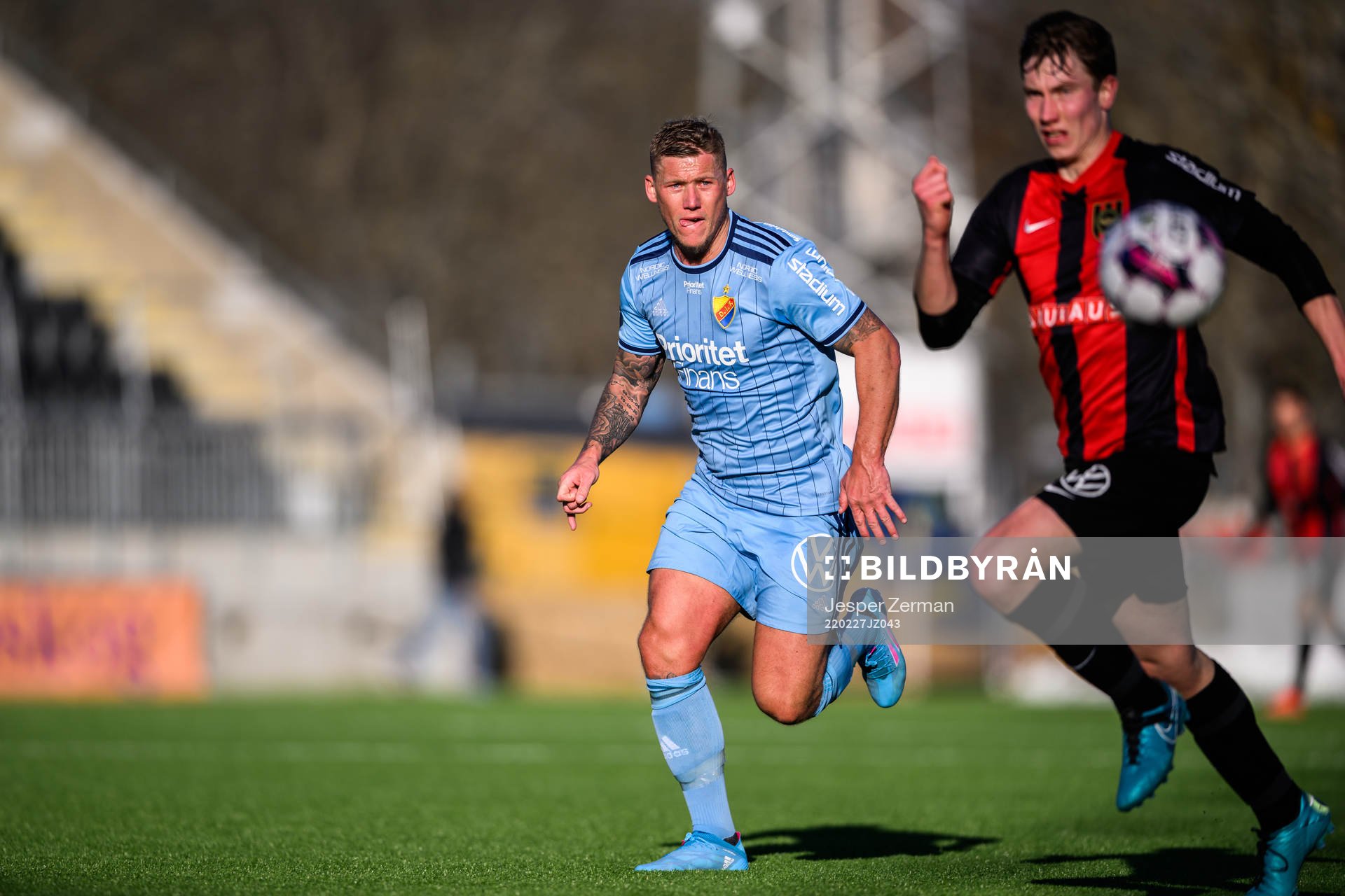 Djurgårdens Victor Edvardsen och Brommapojkarnas Robin Frej