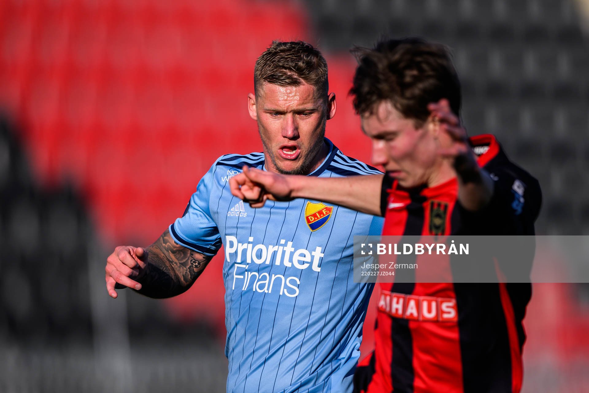 Djurgårdens Victor Edvardsen och Brommapojkarnas Robin Frej