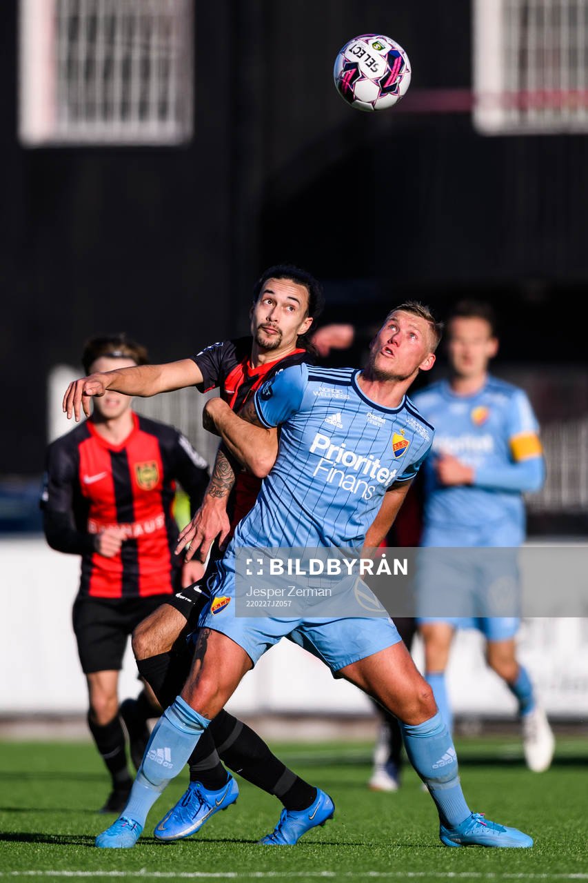 Brommapojkarnas Monir Jelassi och Djurgårdens Victor