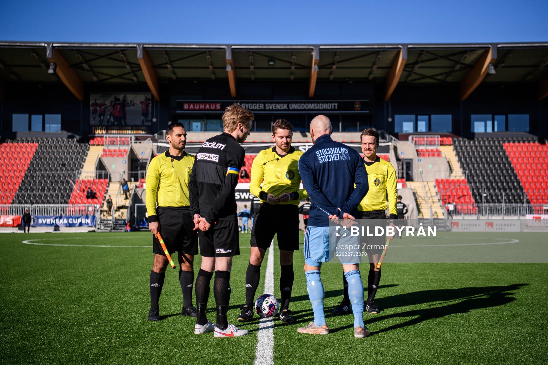 Brommapojkarnas Gustav Sandberg Magnusson och Djurgårdens