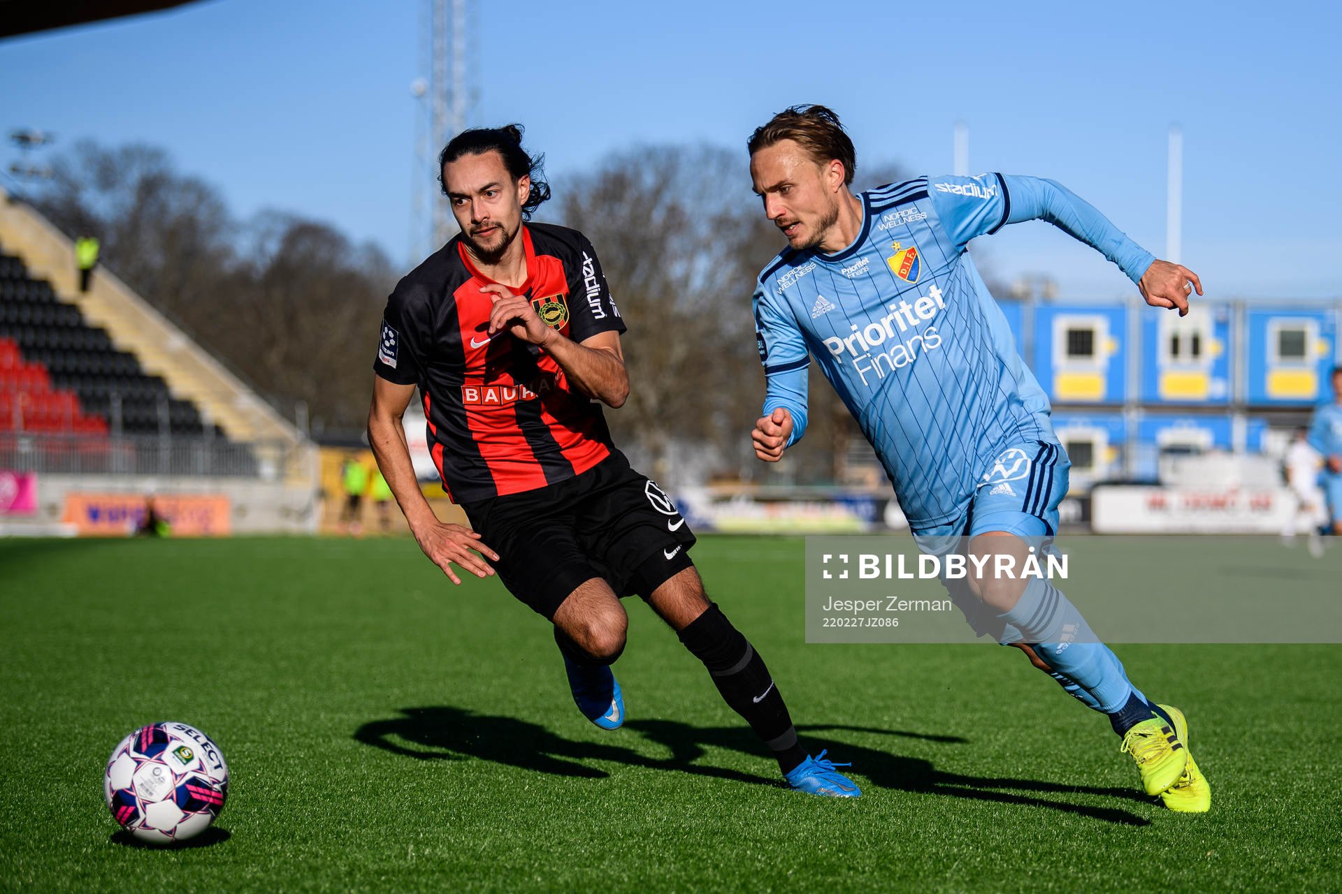 Djurgårdens Pierre Bengtsson och Brommapojkarnas Monir