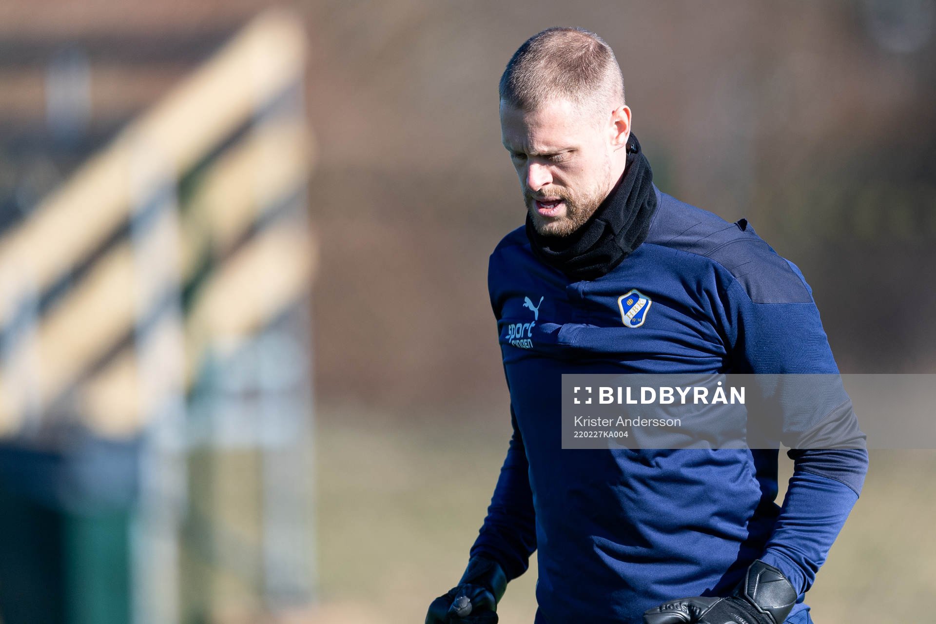 Halmstads målvakt Malkolm Nilsson Säfqvist före