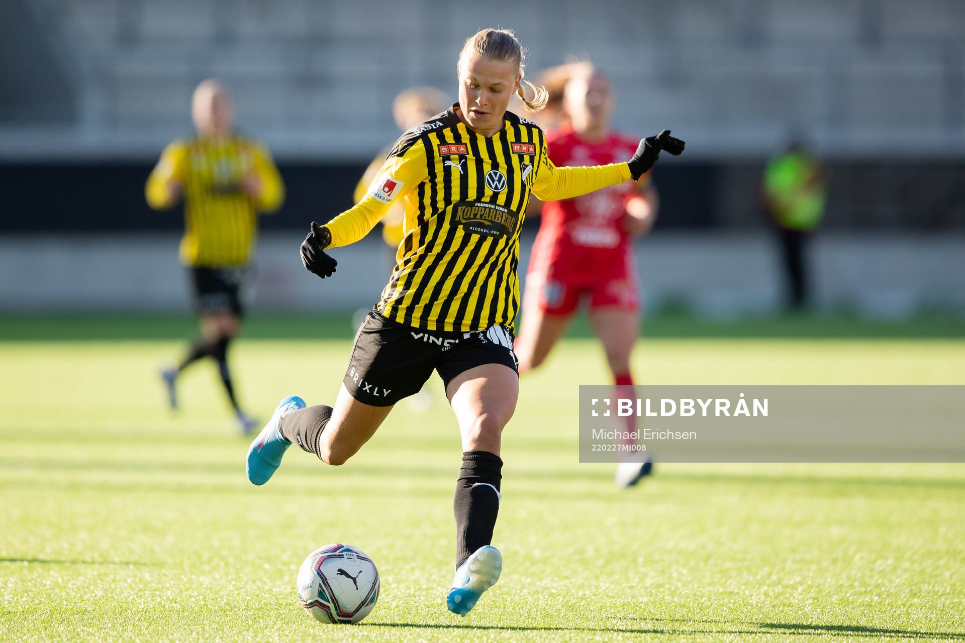 Häckens Stine Larsen skjuter 1-0