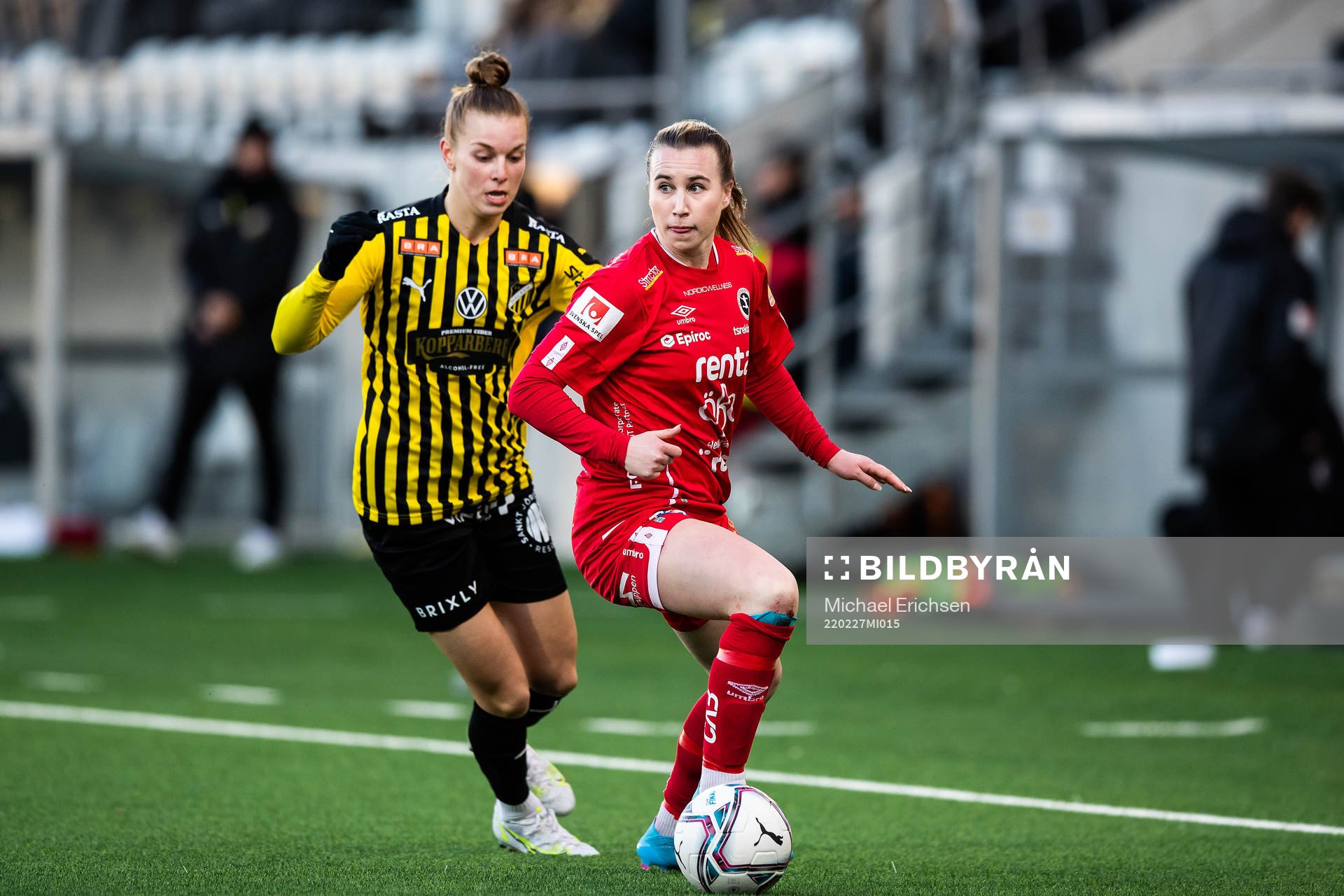 Häckens Dilja Yr Zomers och Örebros Jenna Hellstrom