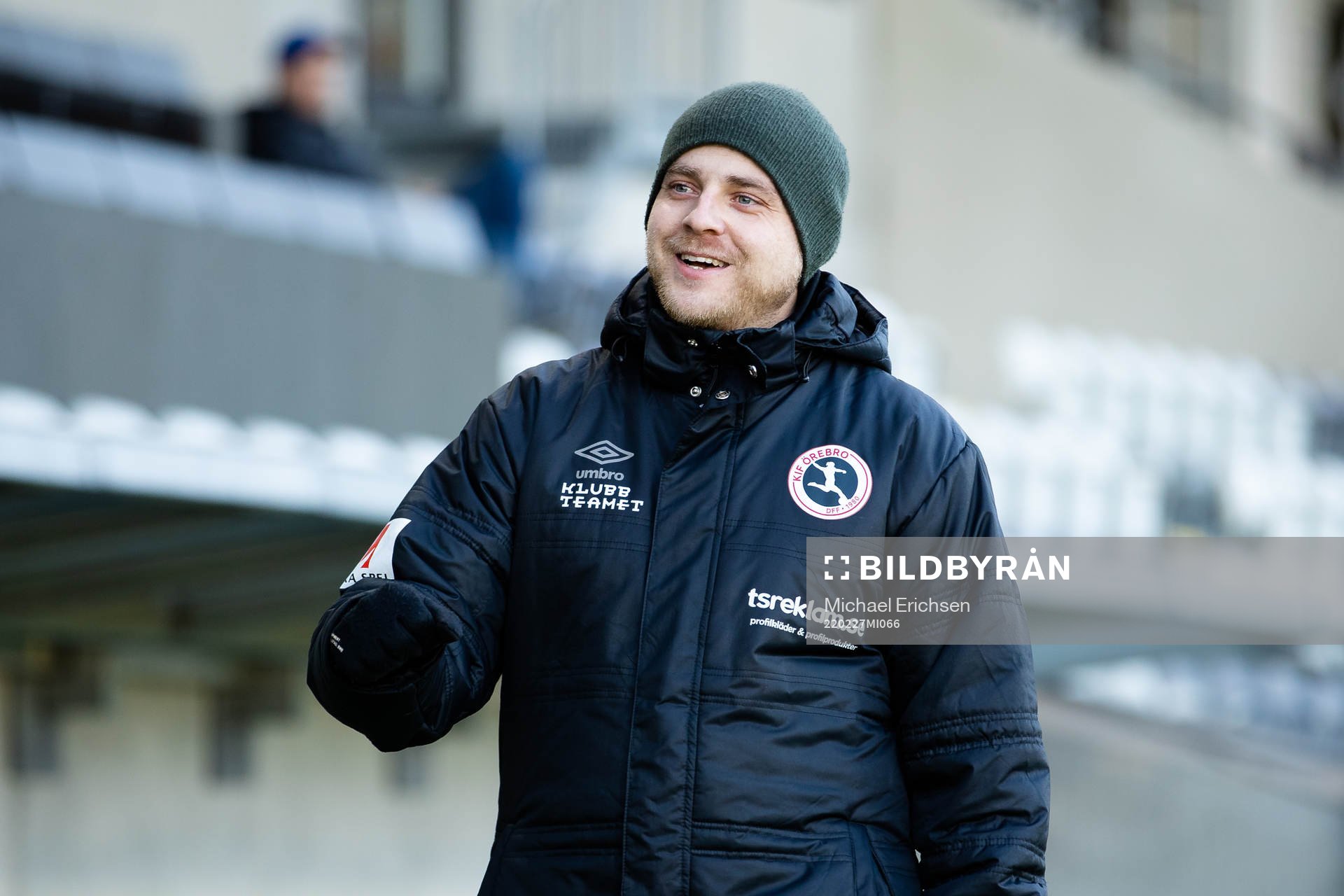 Örebros tränare Rickard Johansson innan fotbollsmatchen i