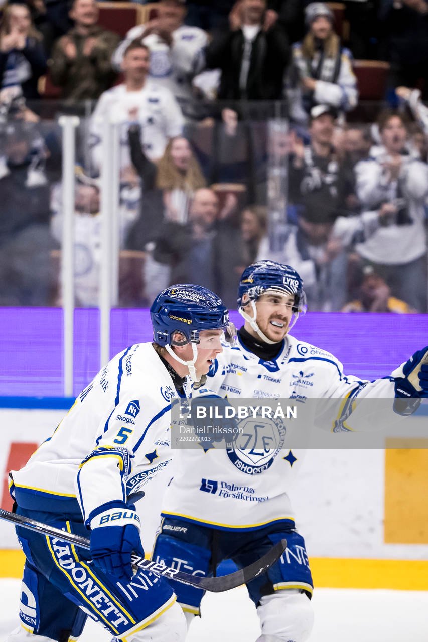 Leksands Calle Själin och Leksands Matt Caito jublar