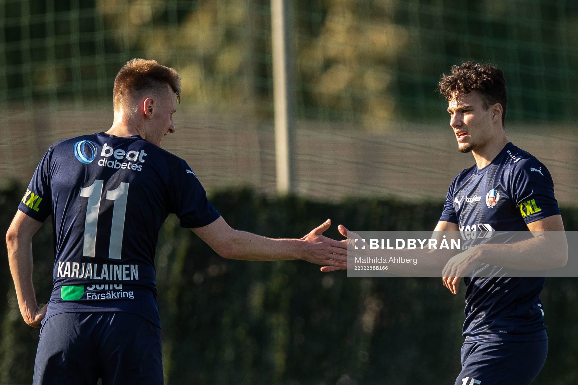 Rasmus Karjalainen and Assad Al Hamlawi of Helsingborg